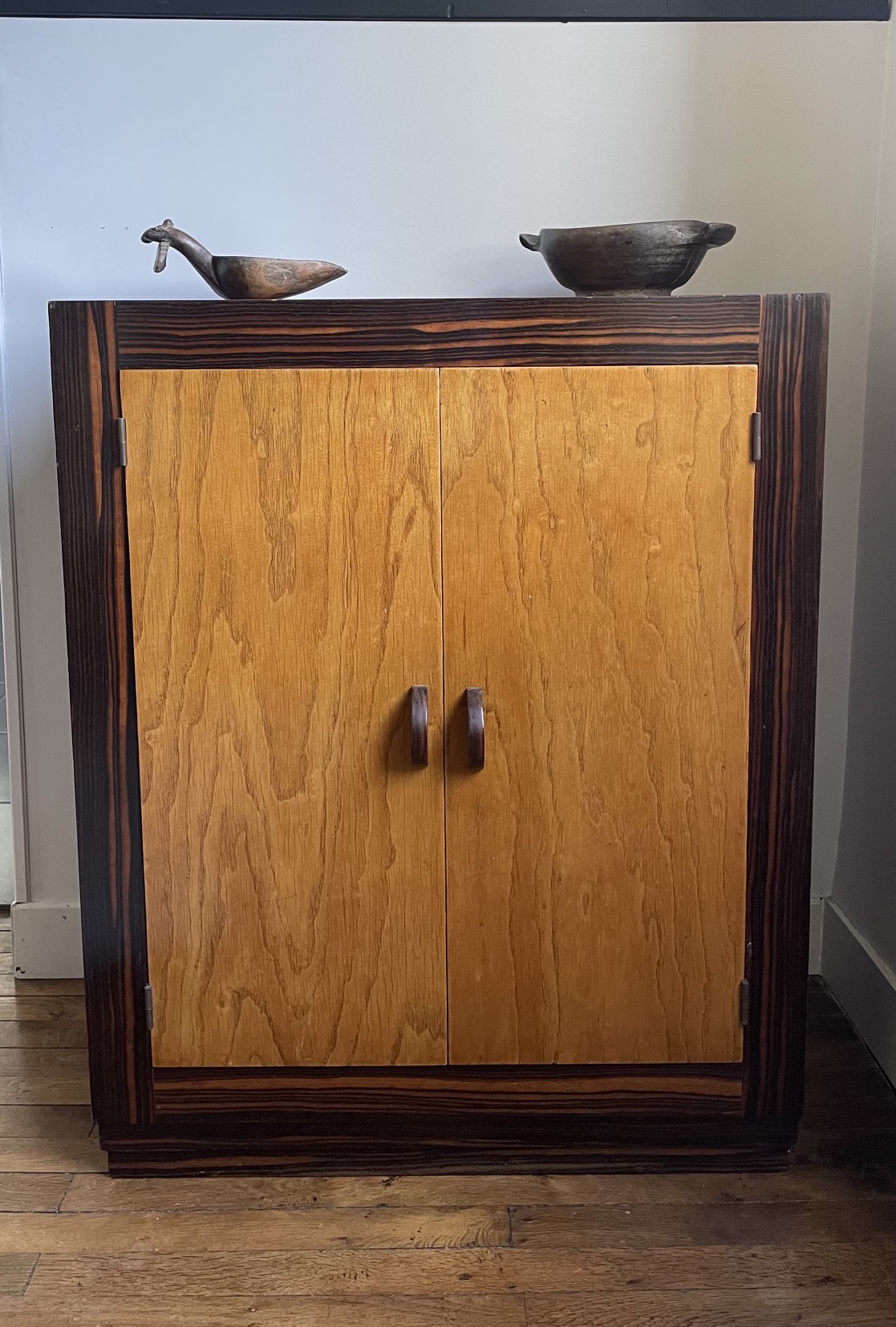 Meuble d'appoint art déco