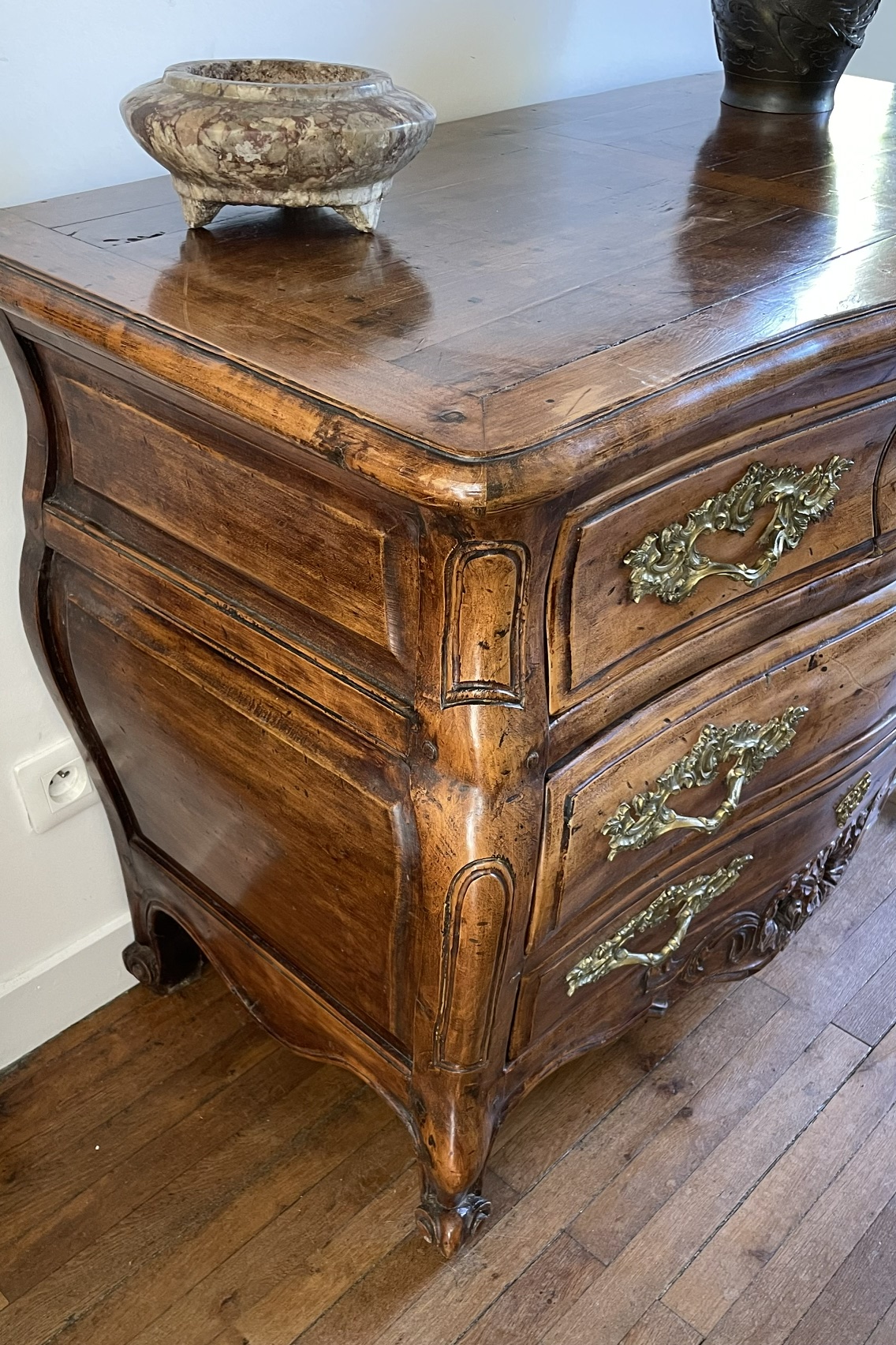 COMMODE TOMBEAU STYLE LOUIS XV