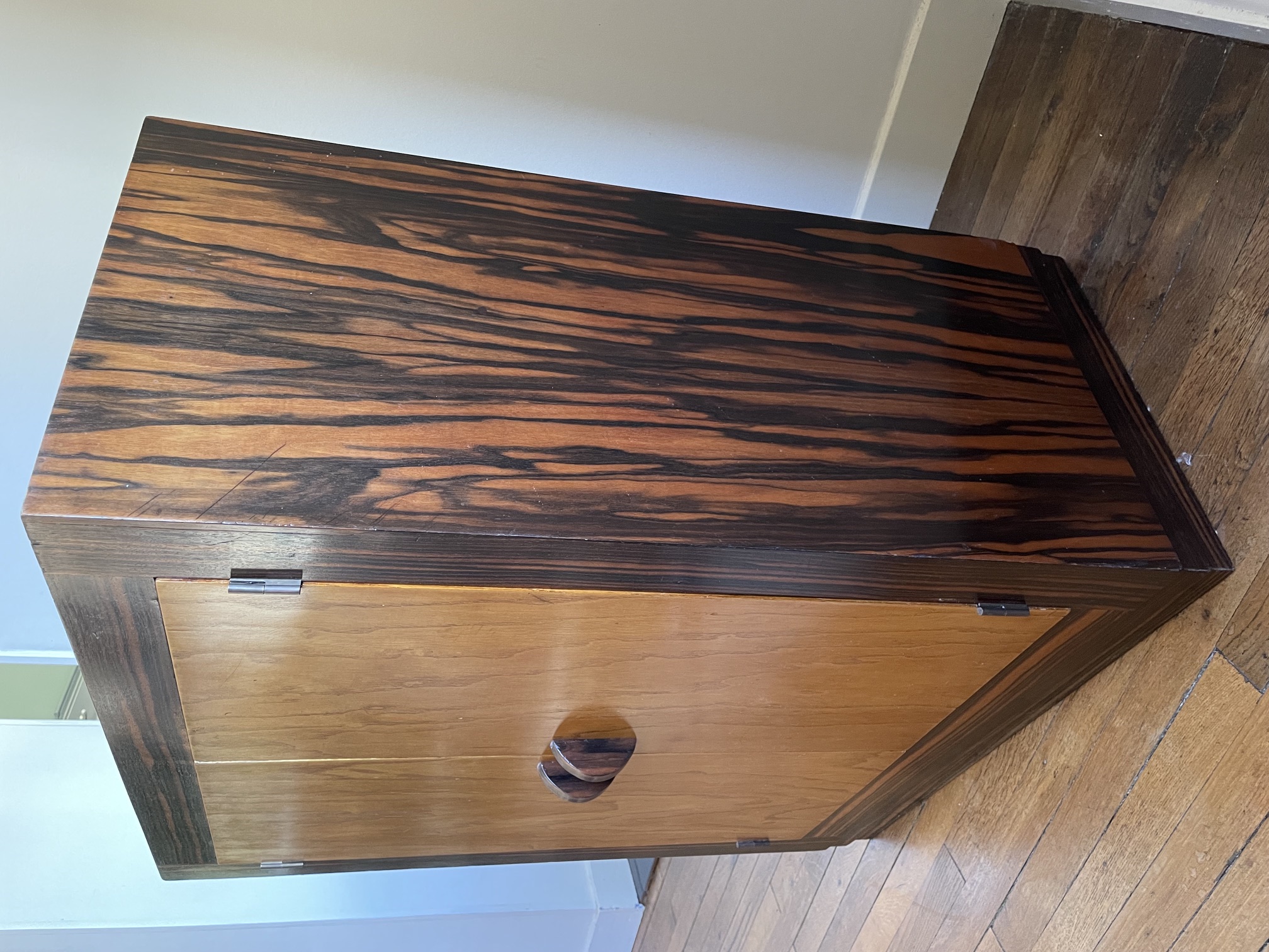 Meuble d'appoint art déco