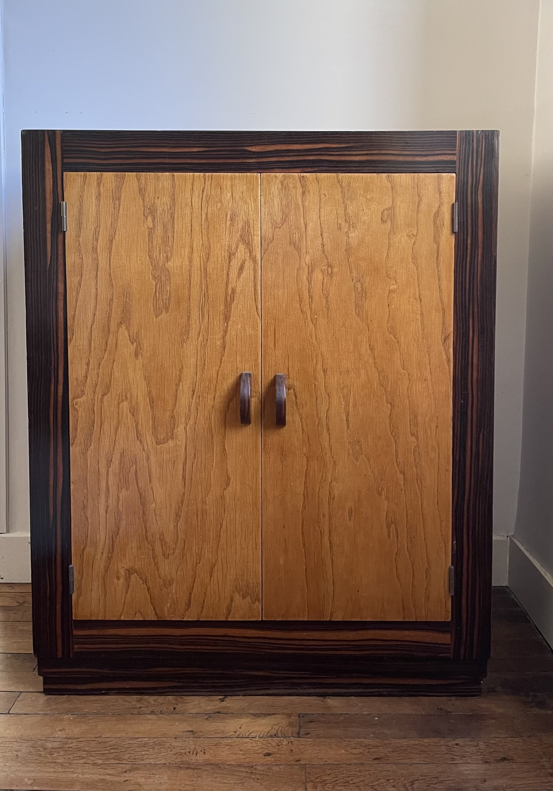 Meuble d'appoint art déco