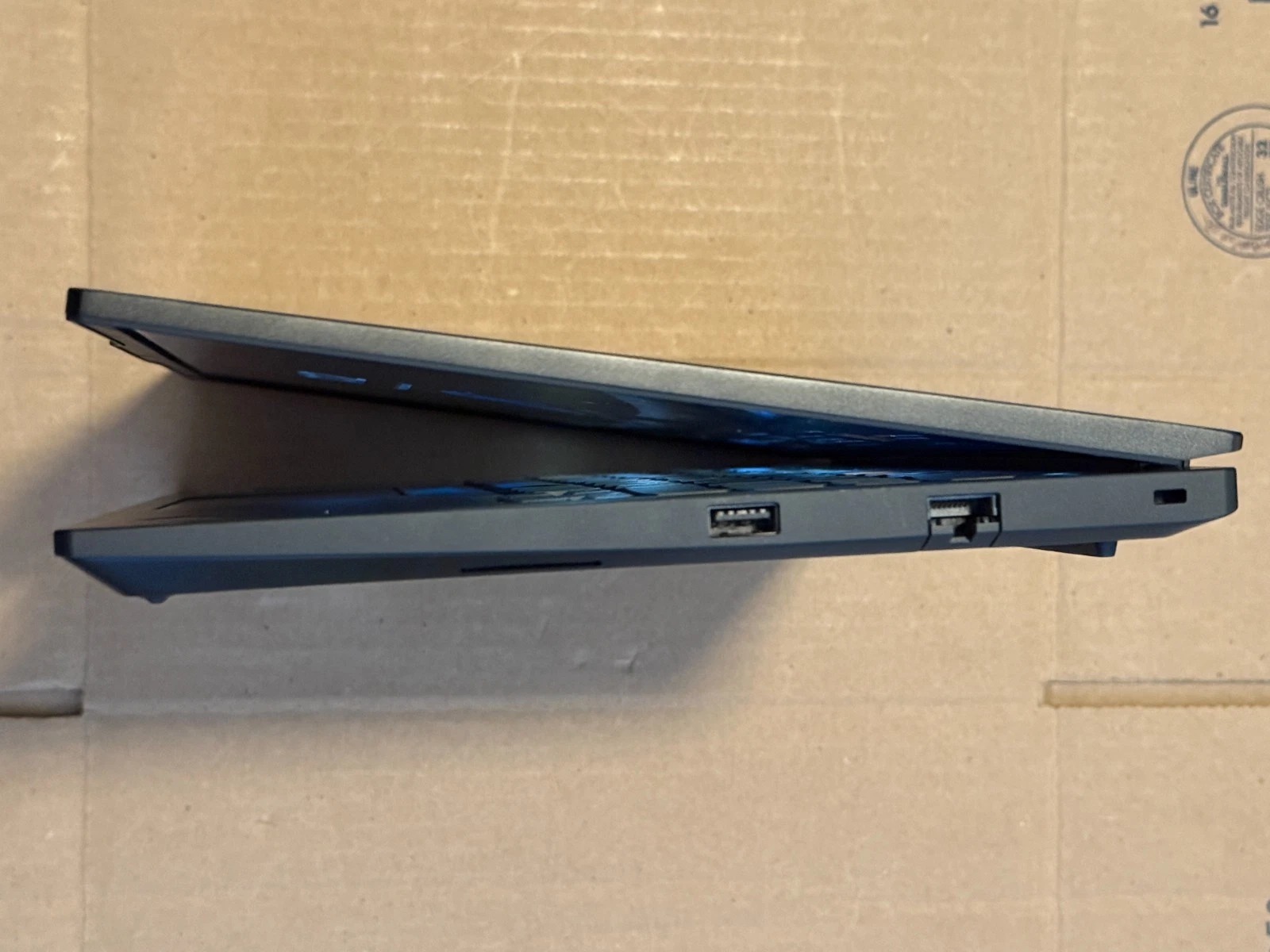 Lenovo ThinkPad E14 14" Notebook Ryzen 7-7735U 16GB 512GB SSD W11P Touchscreen