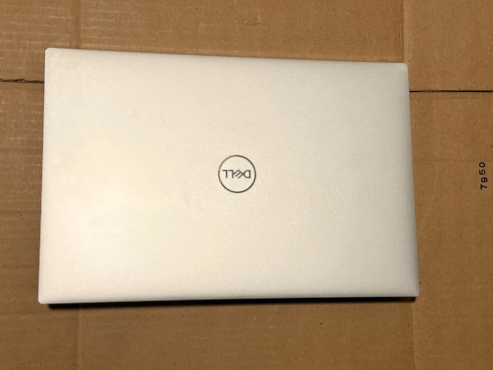 Dell XPS 15 9520 i9-12900HK OLED 32GB 512GB SSD GeForce RTX 3050 Ti Touchscreen