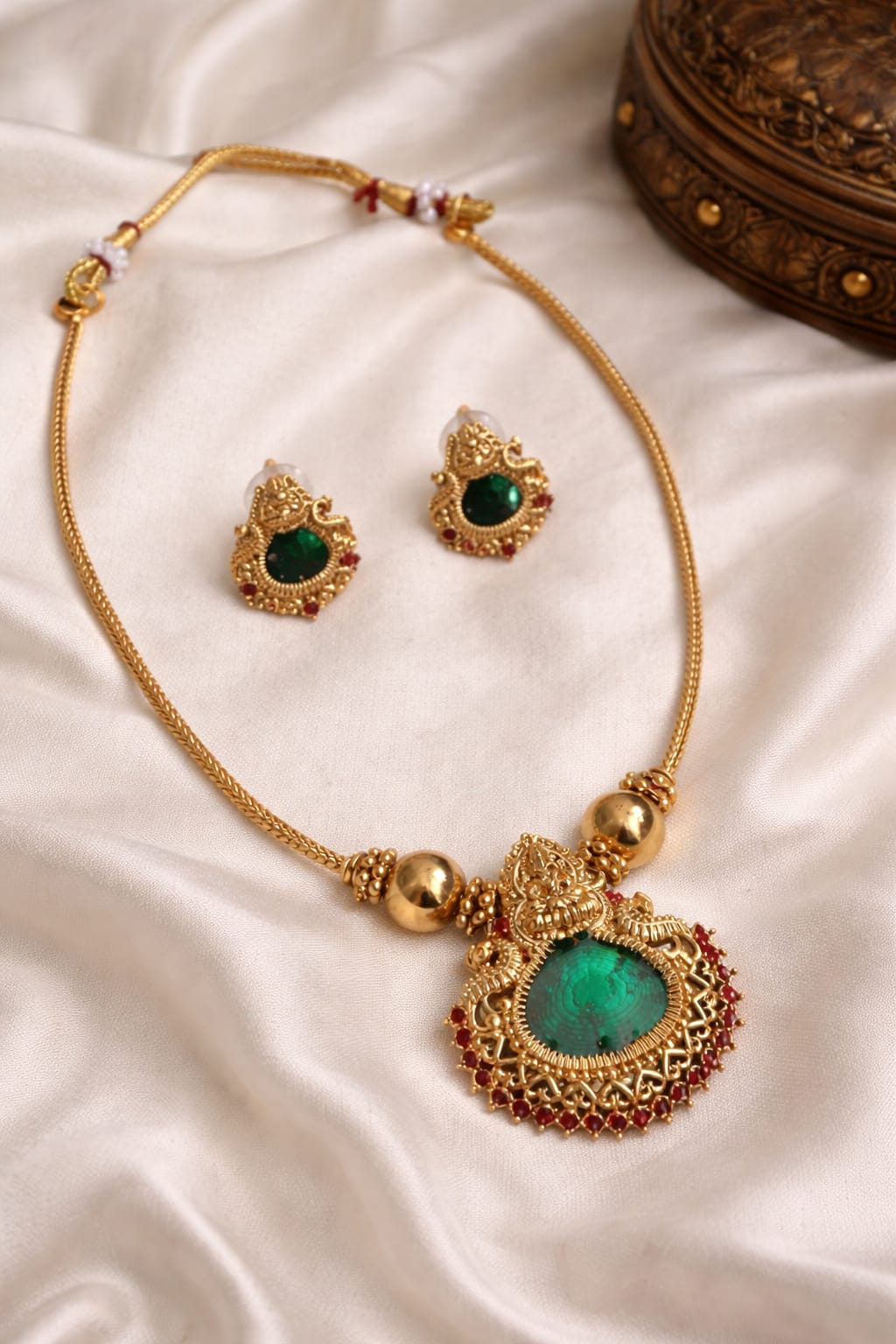 Antique Gold Necklace Set