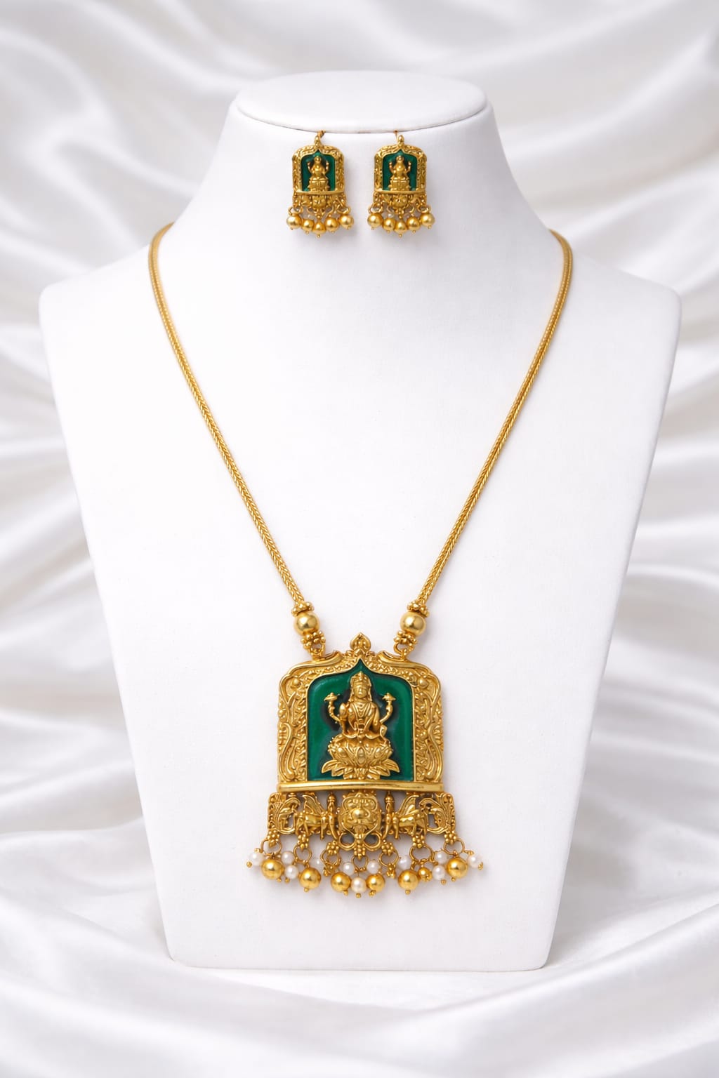 Temple Jewellery Necklace Set