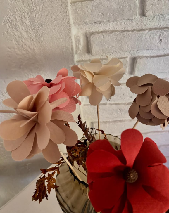 Flor de tela simil....