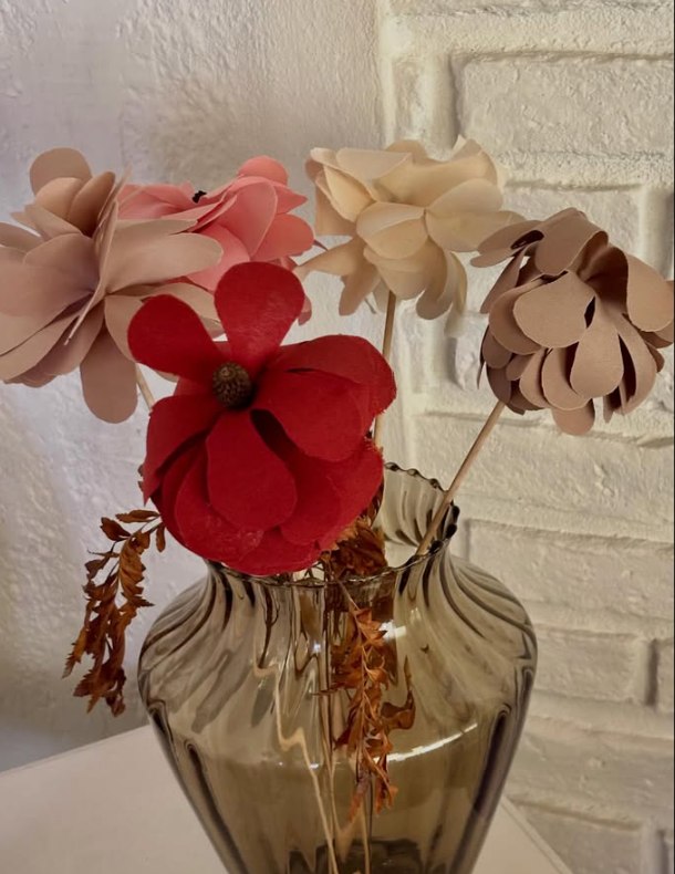 Flor de tela simil....