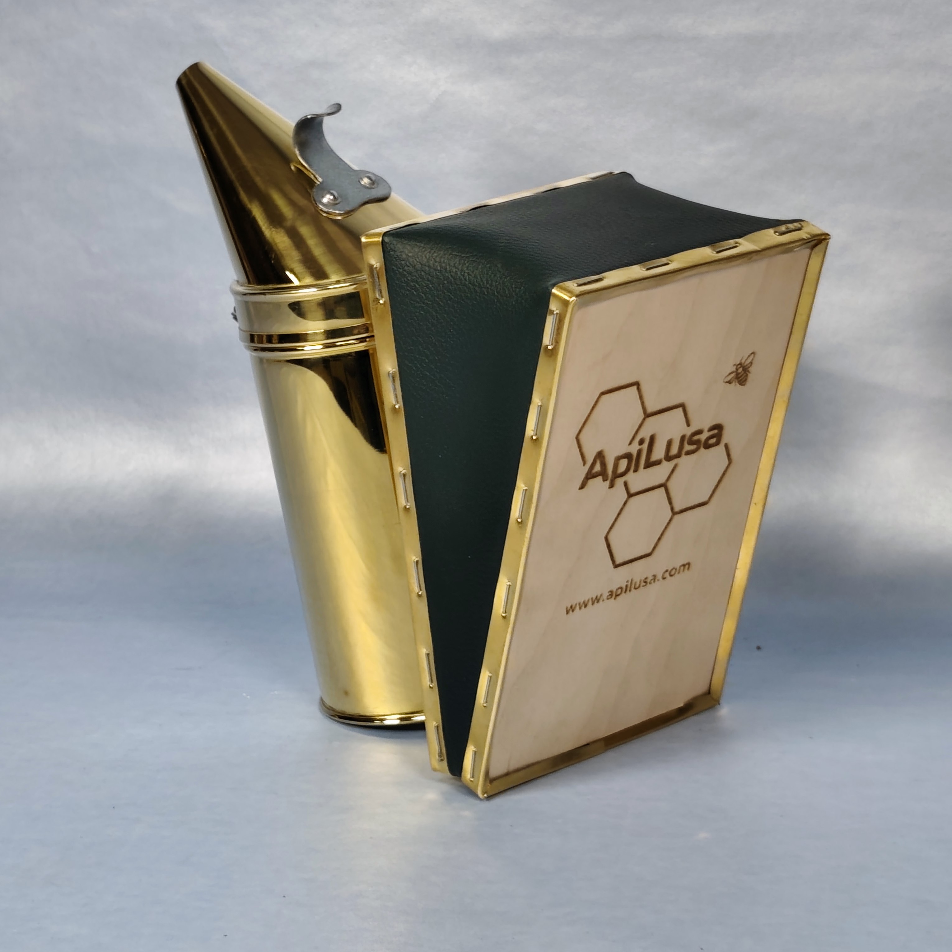Medium Brass Bee Smoker