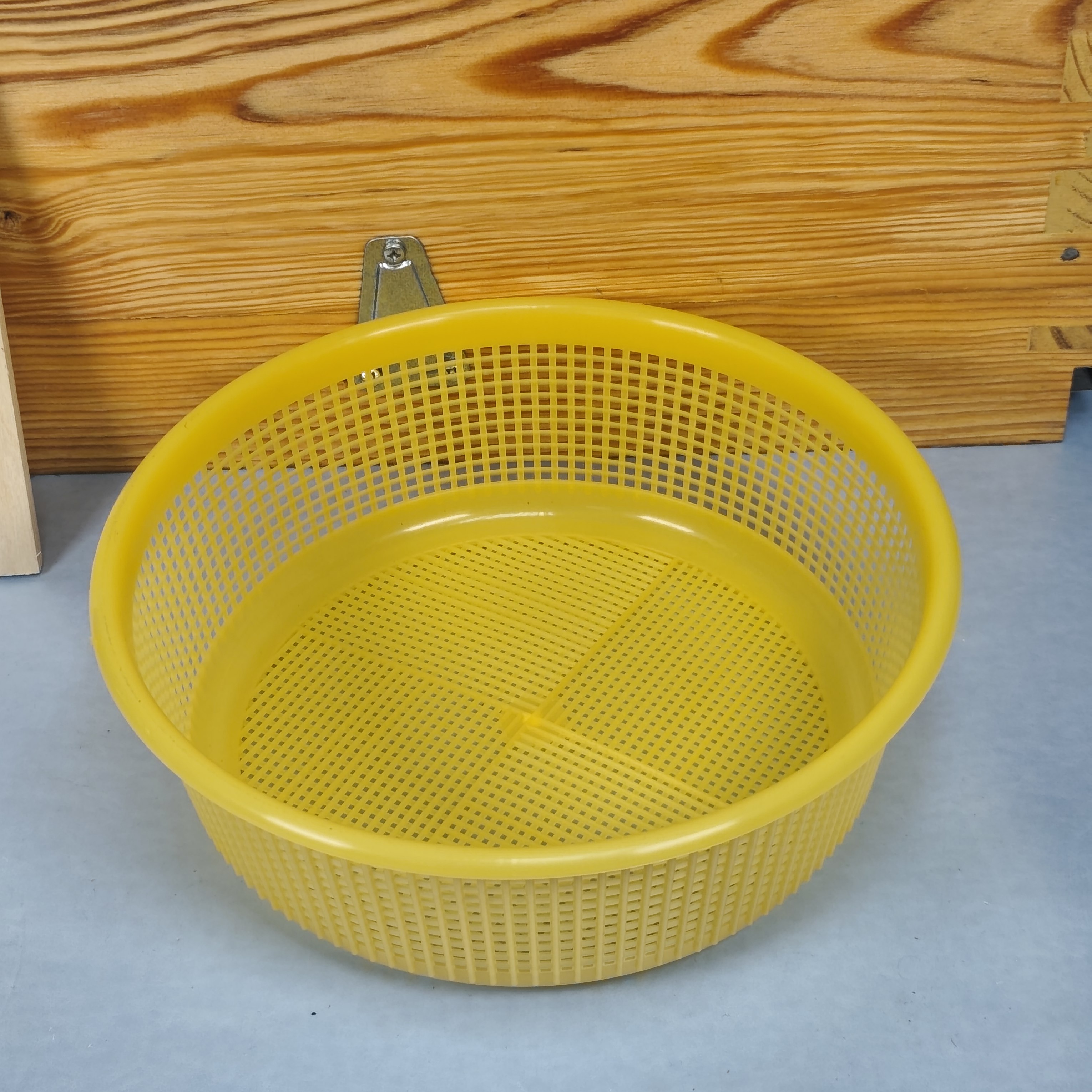 Passador plastico para coador oval ou conico