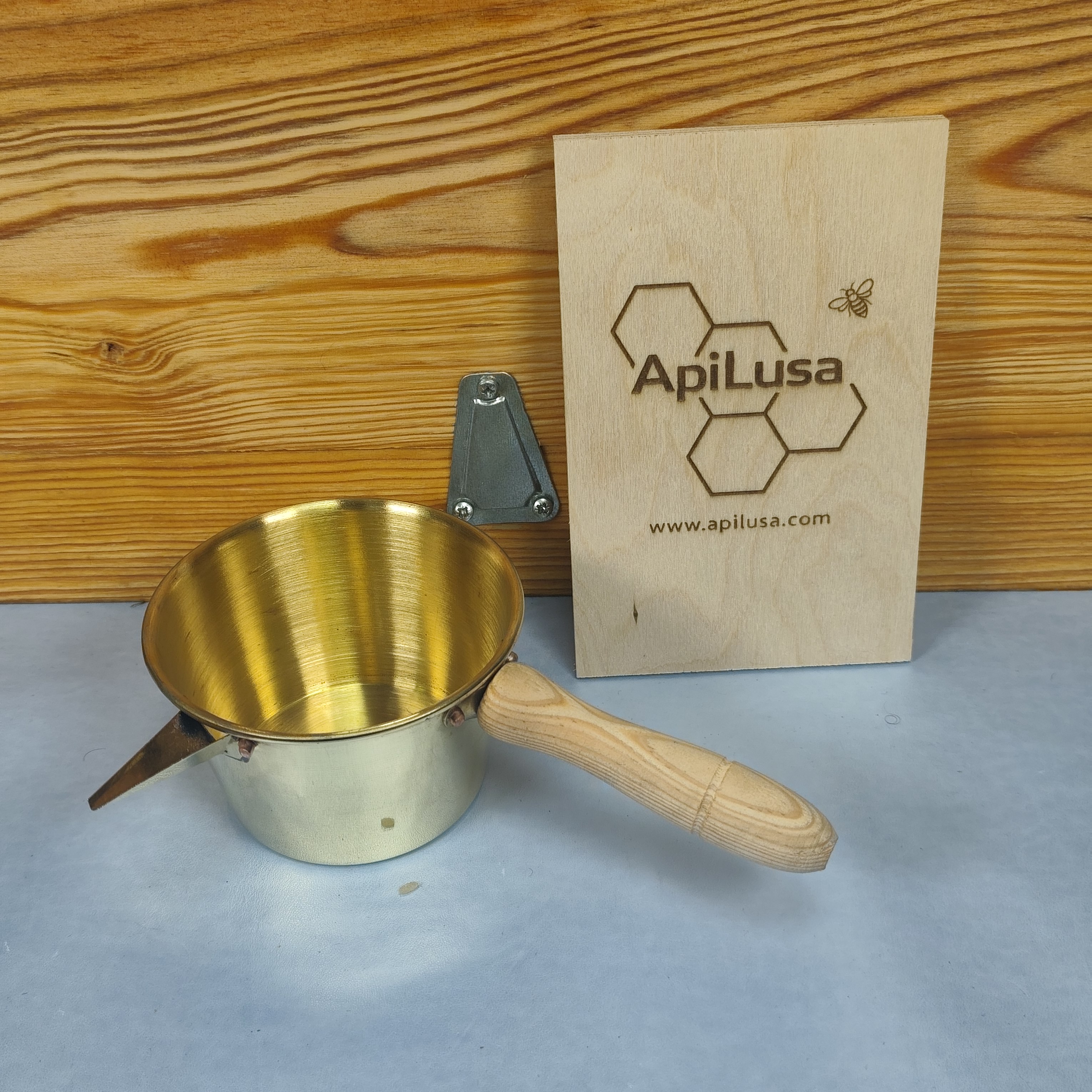 Simple Brass Wax Melting Pot