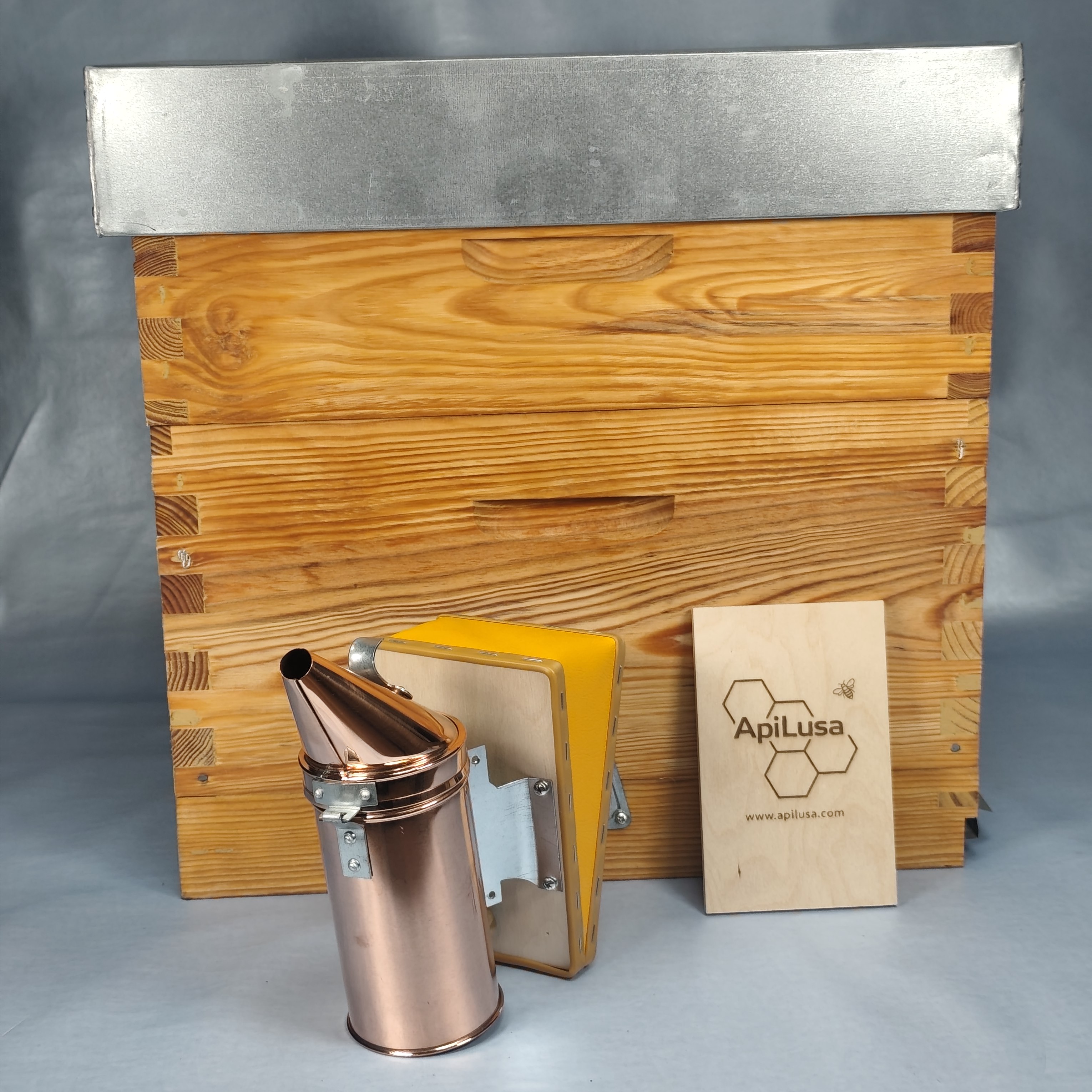 Medium Bee Copper Smoker