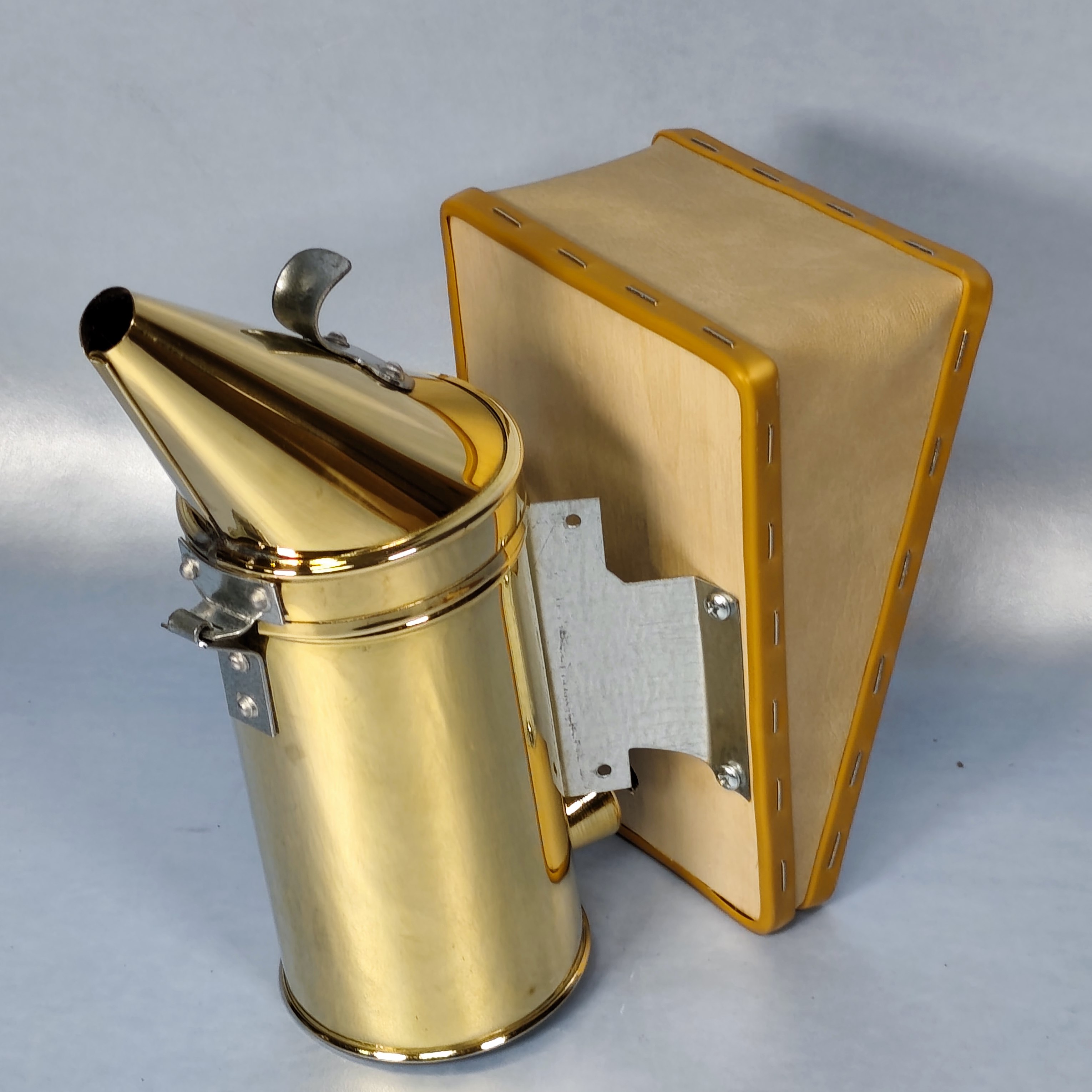 Medium Brass Bee Smoker