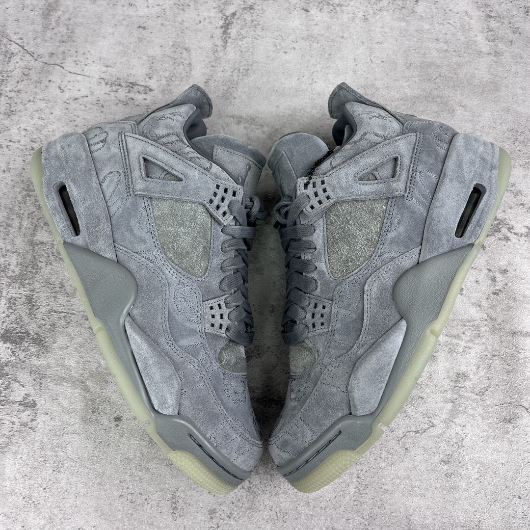 Jordan x Kaws Air Jordan 4 Retro