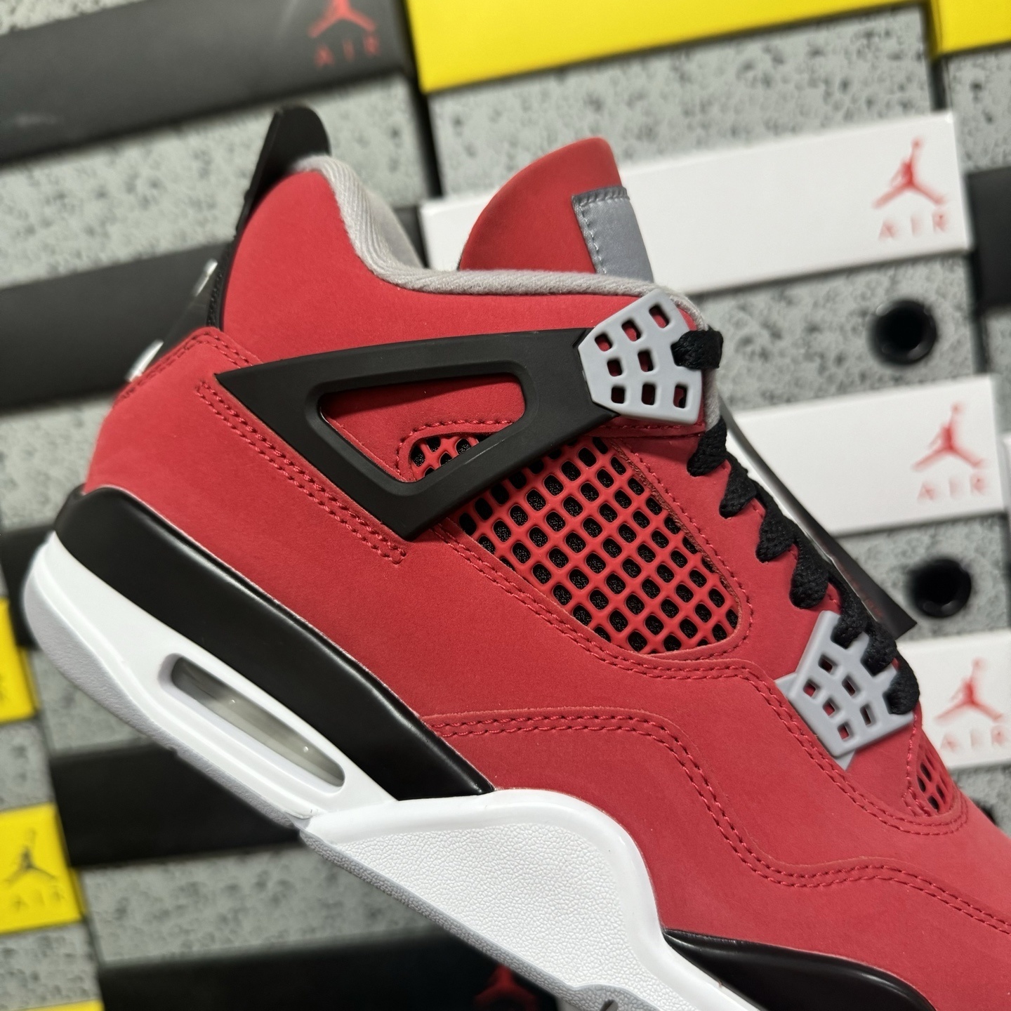 Air Jordan 4 Retro 'Toro Bravo'
