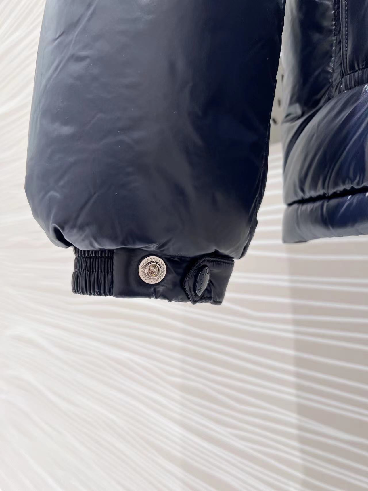 Moncler Montbeliard Short Down Jacket