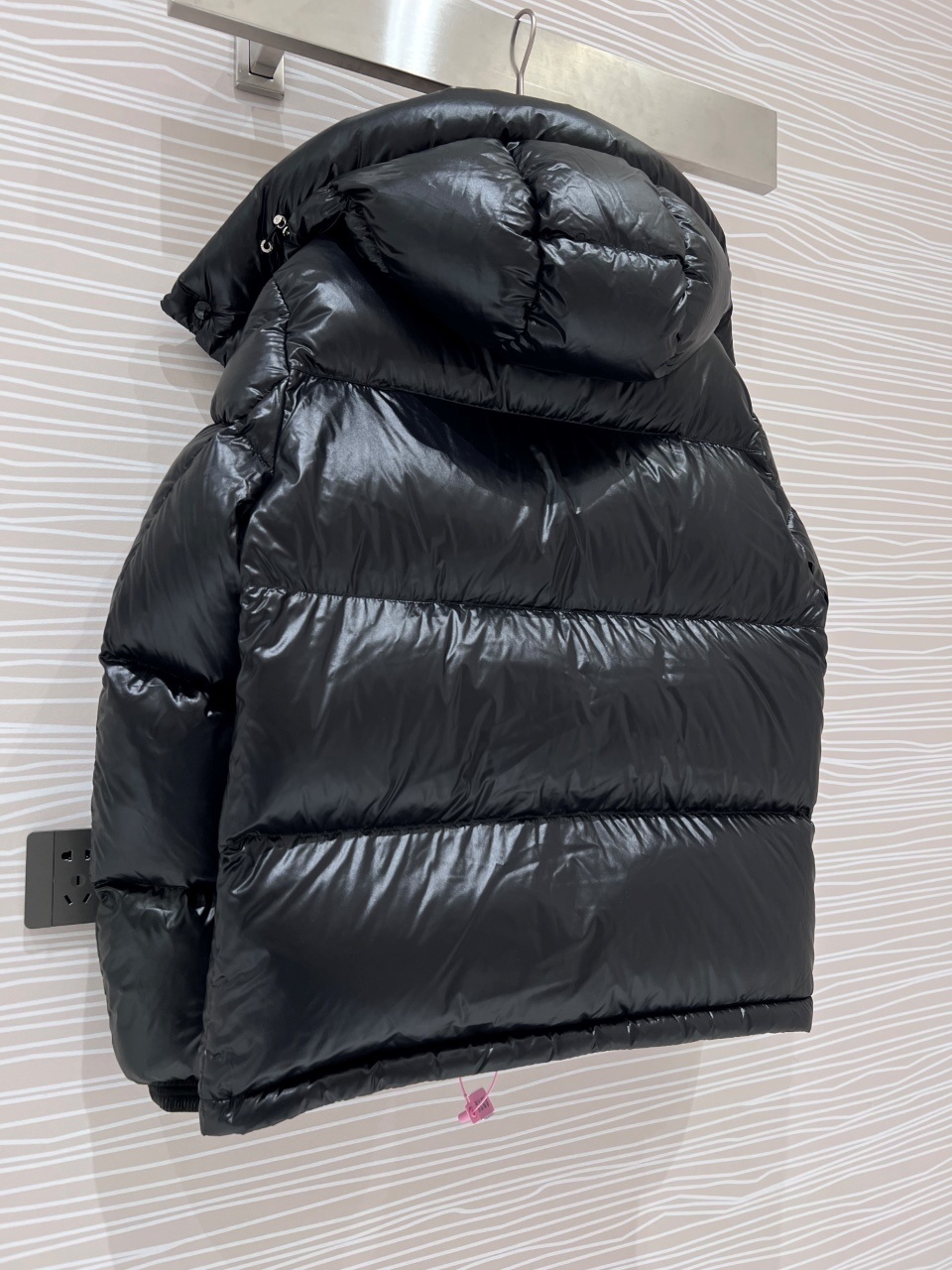 Montbeliard Hooded Short Down Jacket