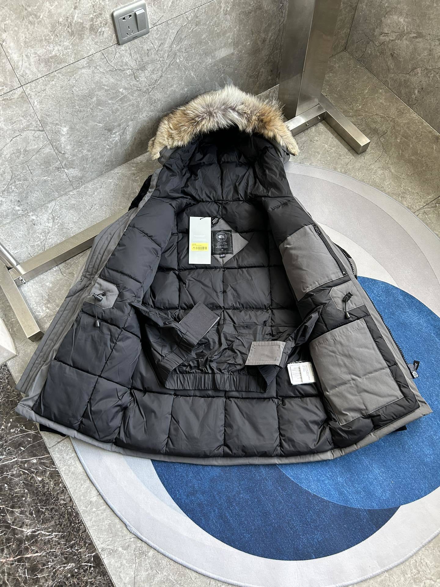 Canada Goose Expedition Parka – Grey