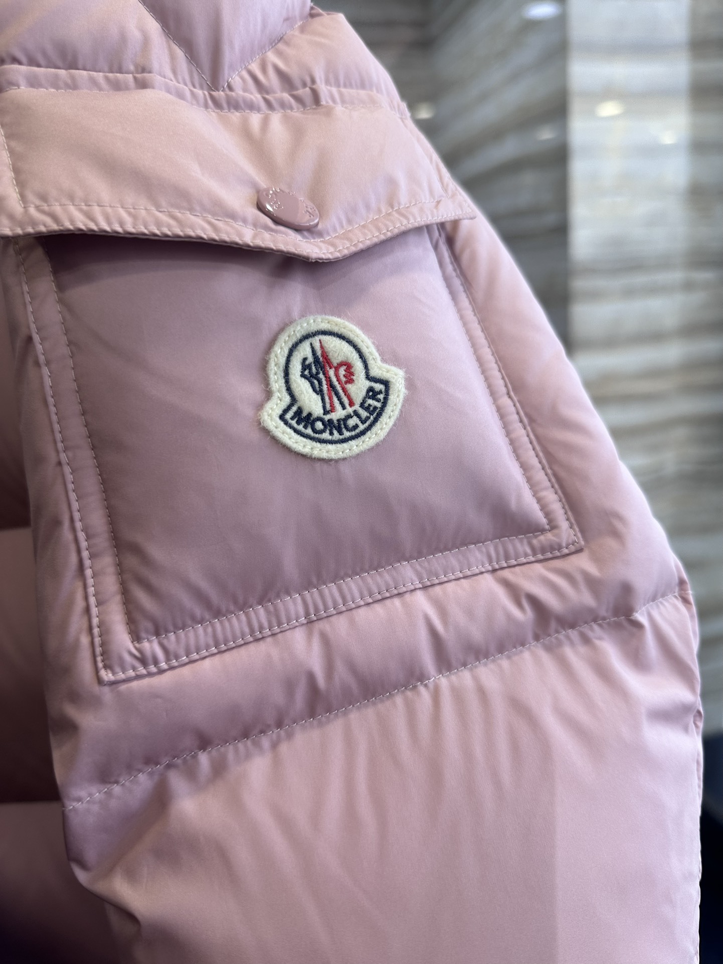 Moncler Maya 70 Hooded Short Down Jacket