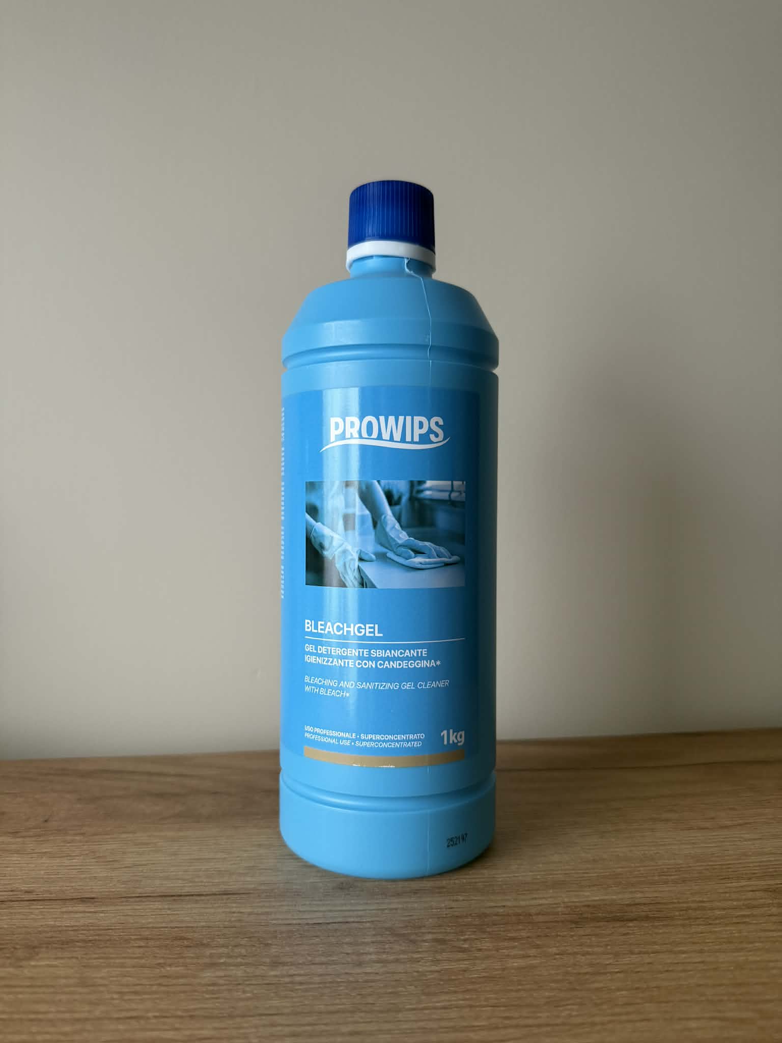 Bleachgel - Balinantis valomasis gelis su balikliu - 1L