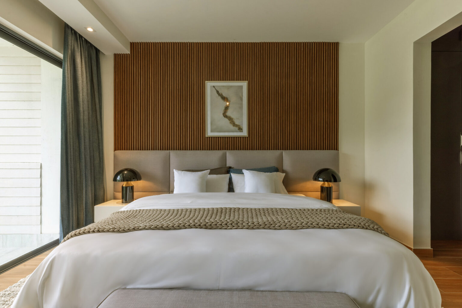 1-4 bedroom apartment, Riverside drive