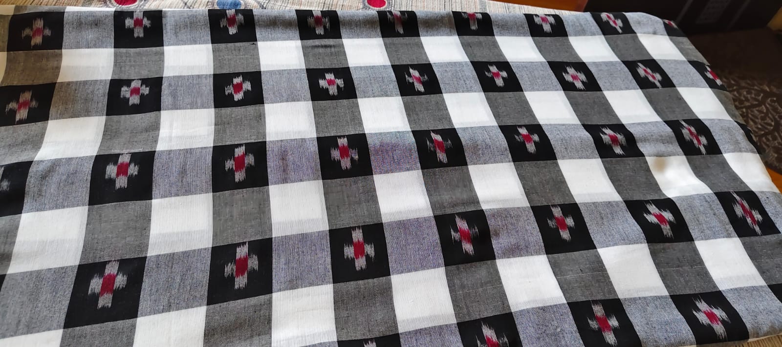 Pashapali Checkered 