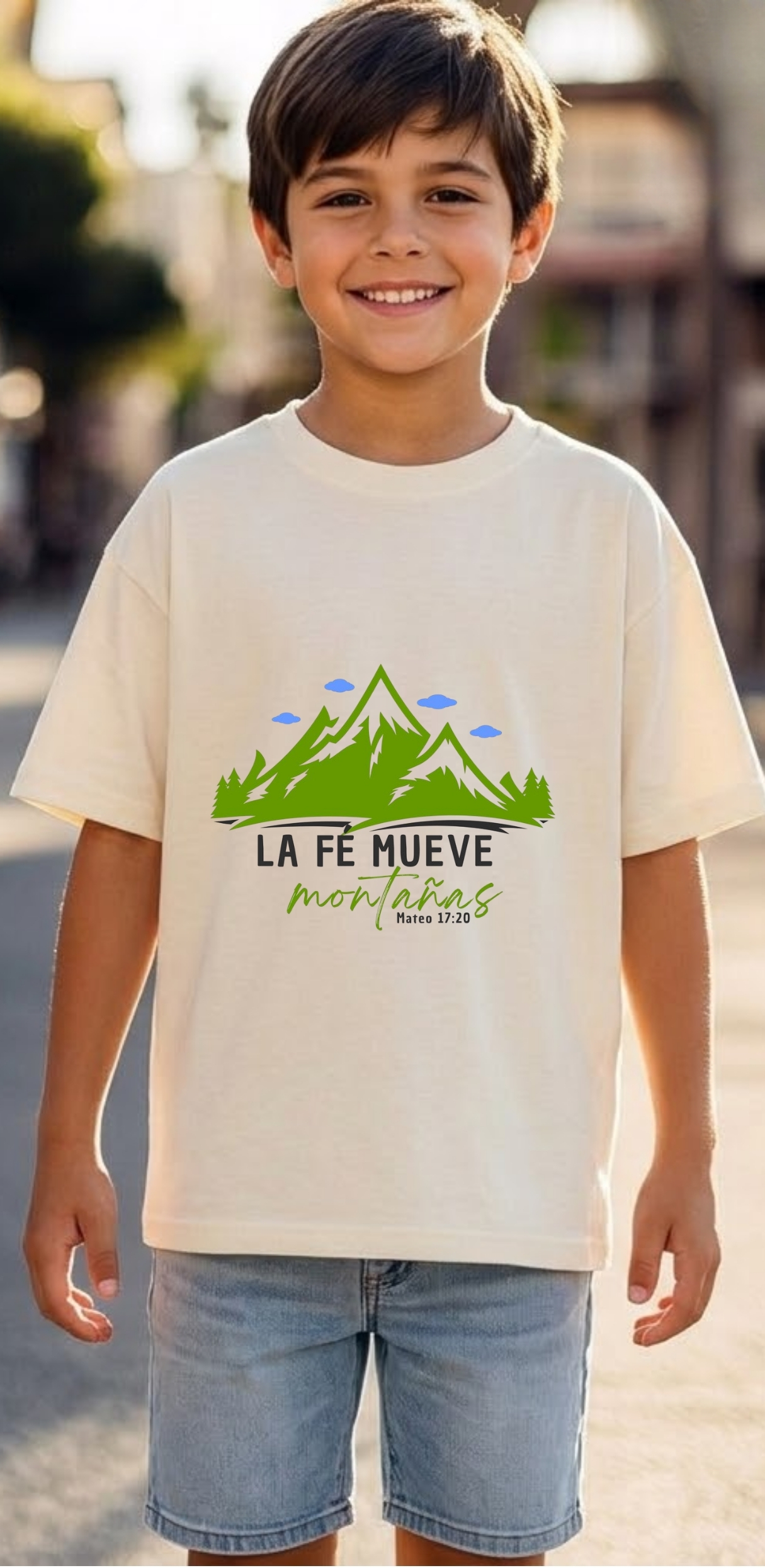 Remera infantil 'La fe mueve montañas'