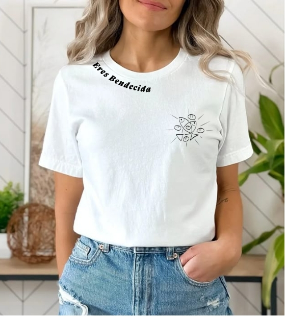 Remera 'Eres Bendecida'