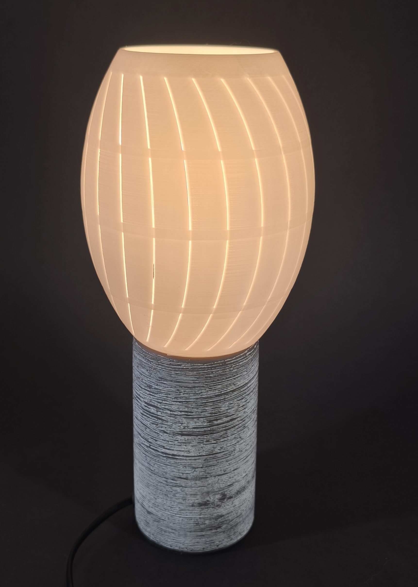 OVALOM - Design Tischlampe