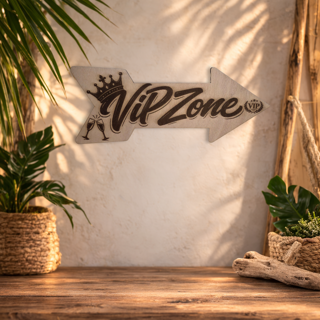 Cartel decorativo de madera “VIP Zone”