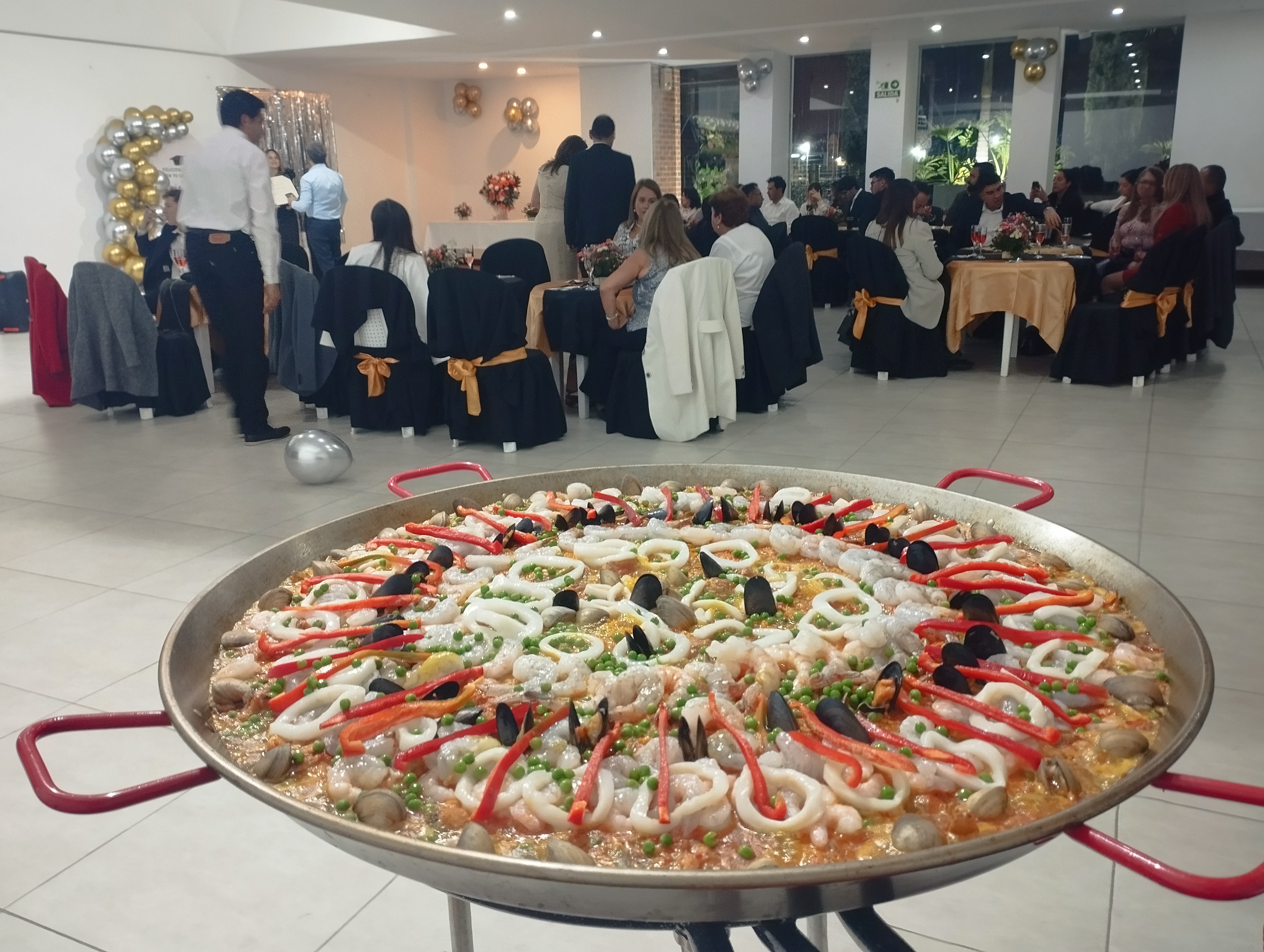Preparación de Paella en Eventos