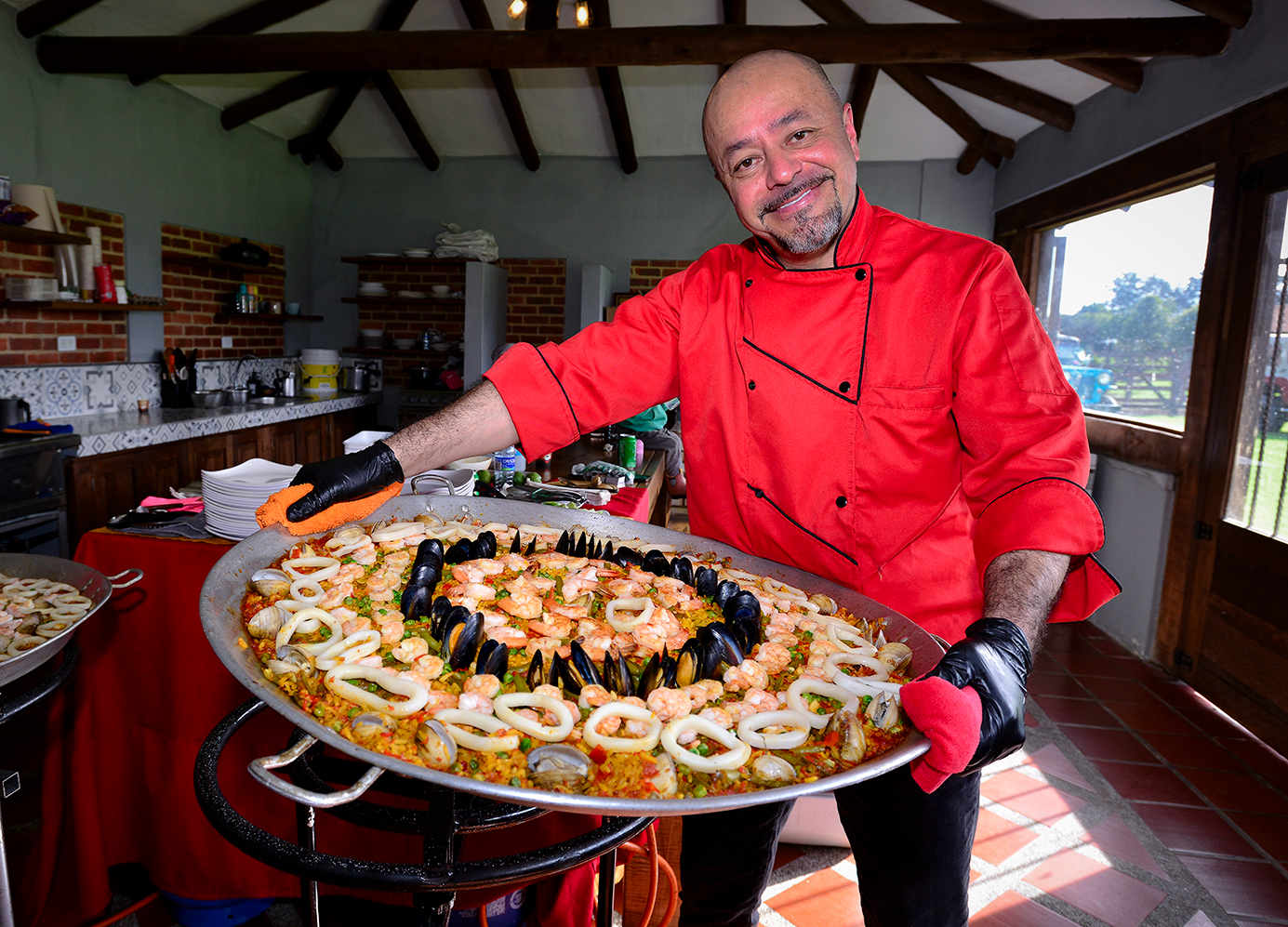 Preparación de Paella en Eventos