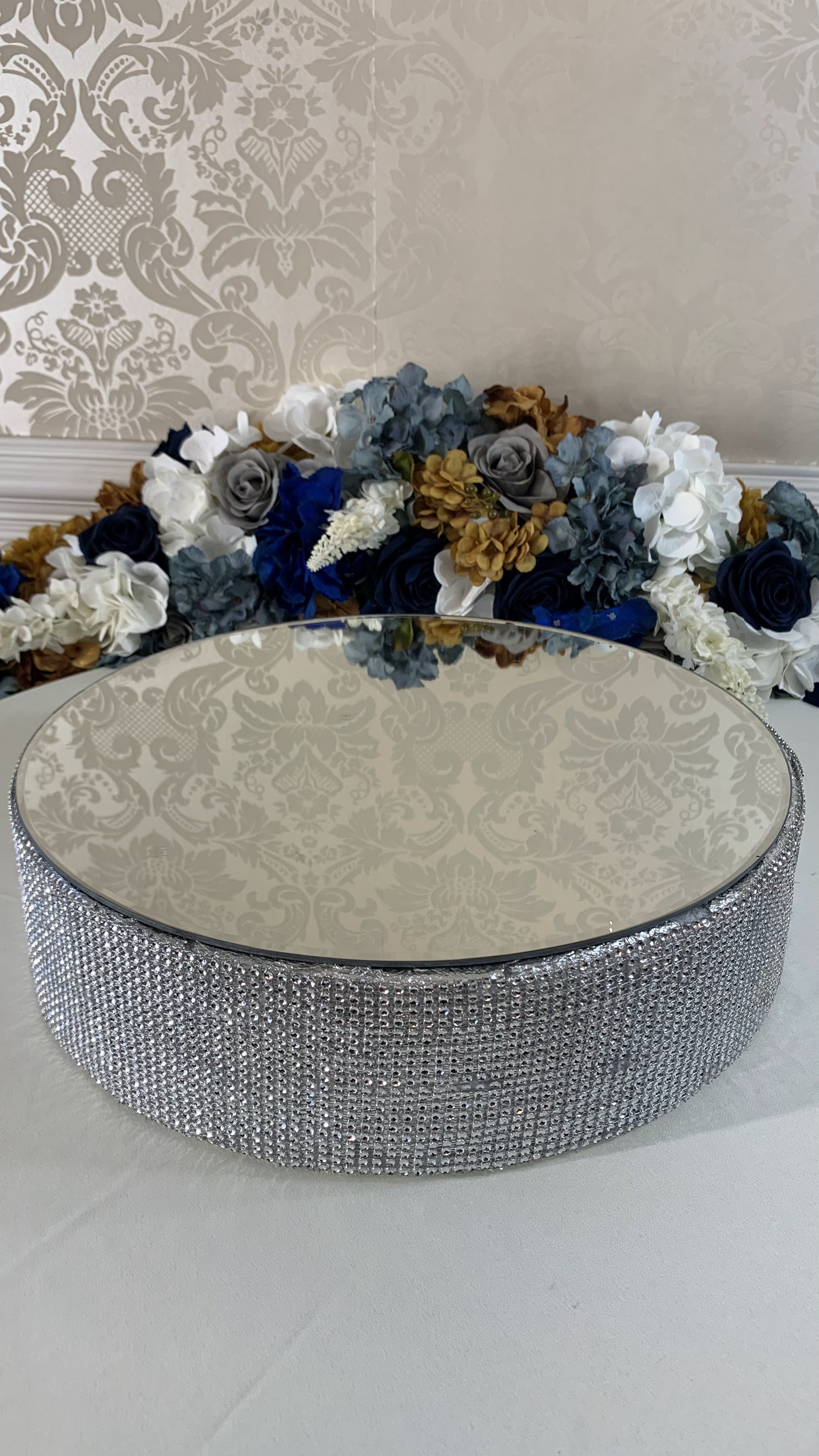 Luxury Mirrored Silver Cake Stand