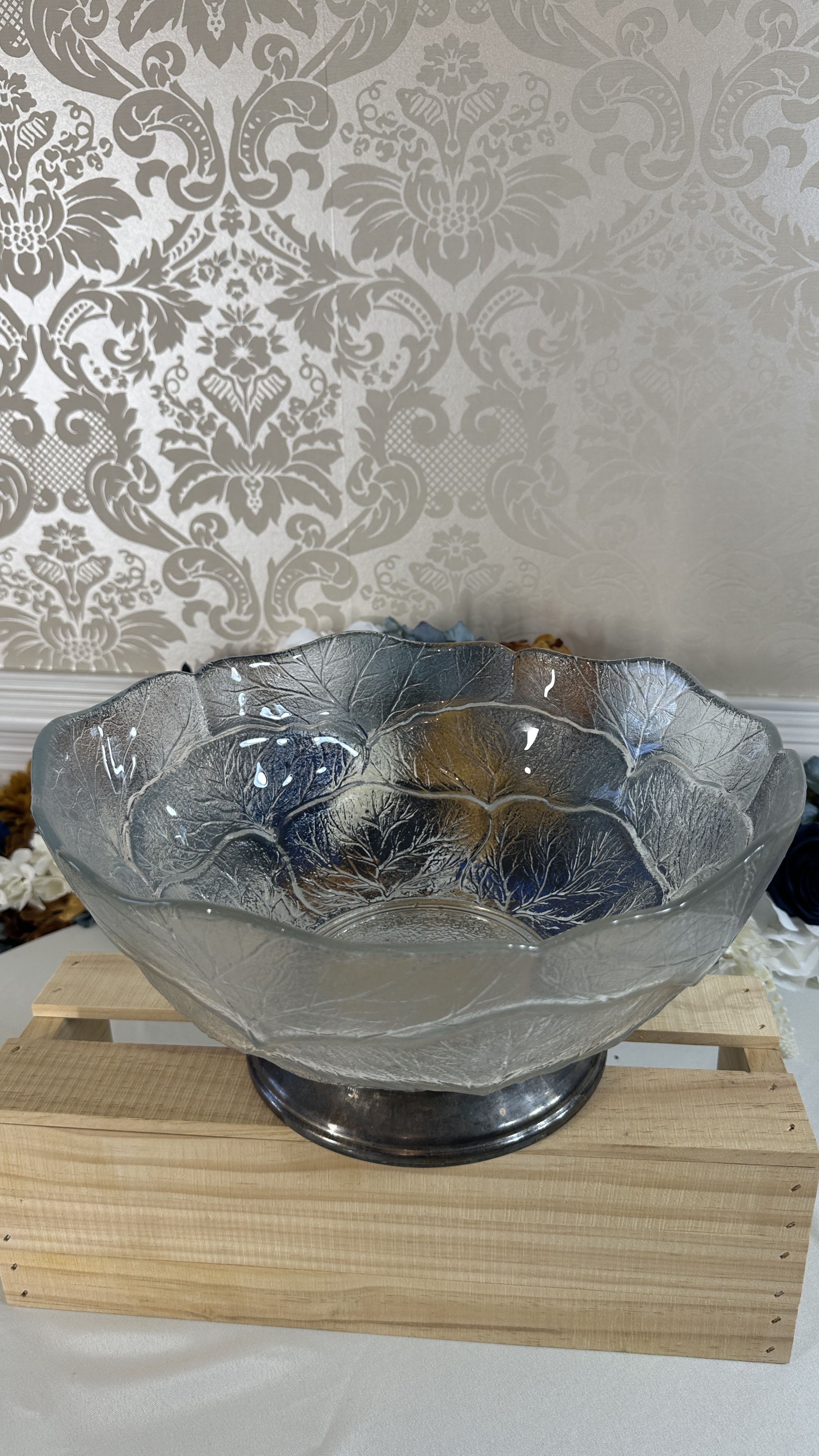 Glass Leaf Design Bowl