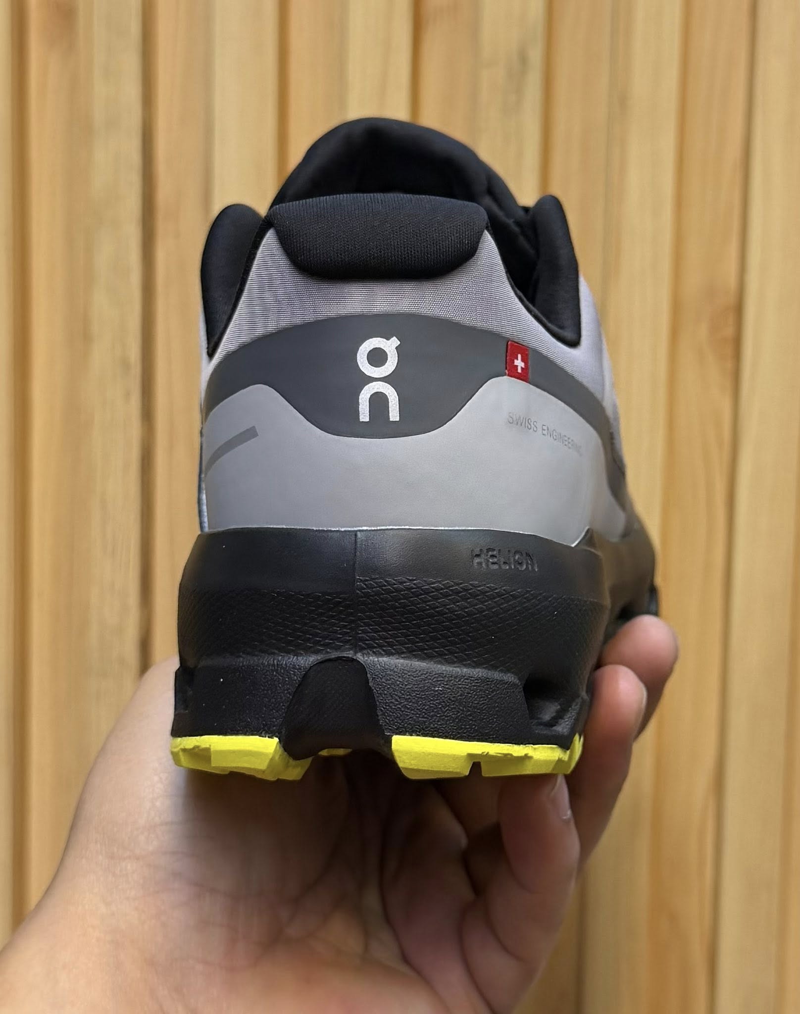 On Cloudvista 2 Gray Sneakers
