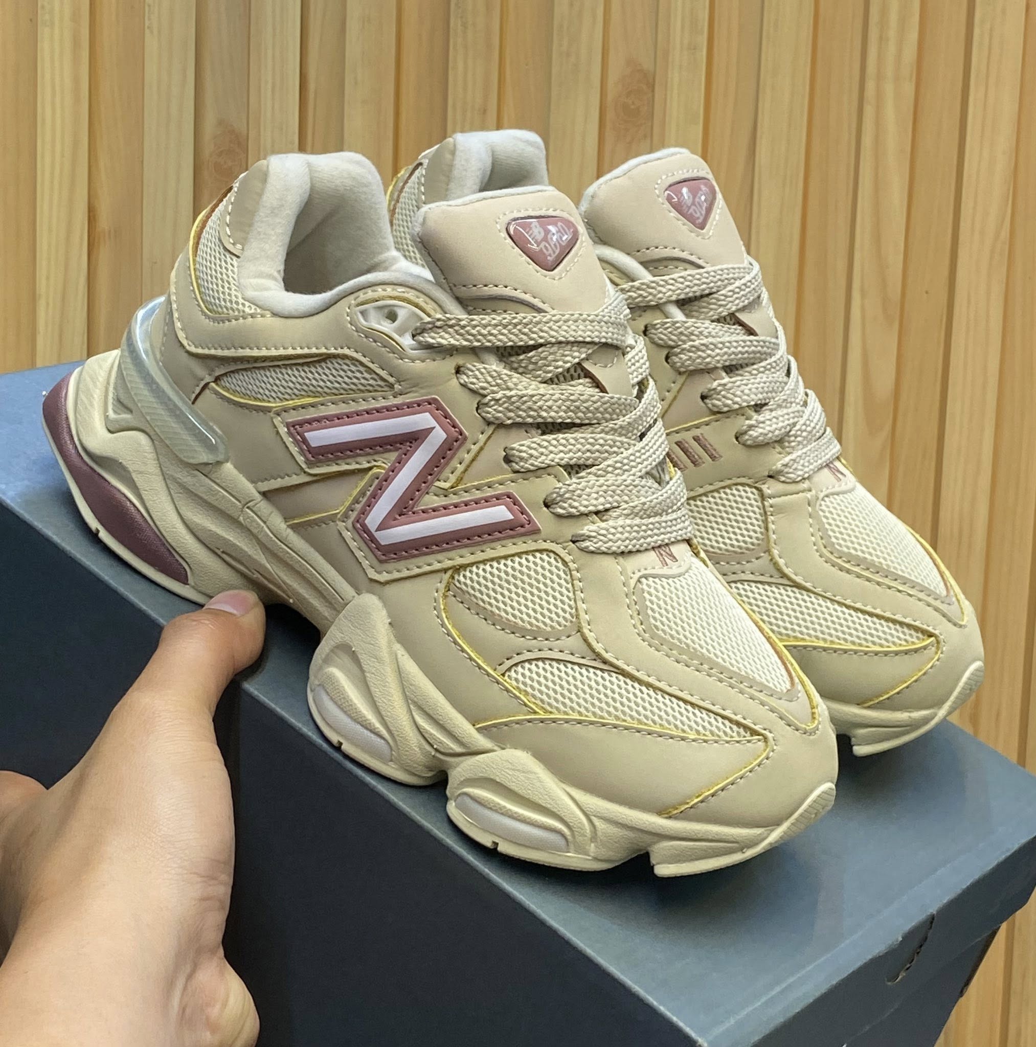 New Balance 9060 beige pink