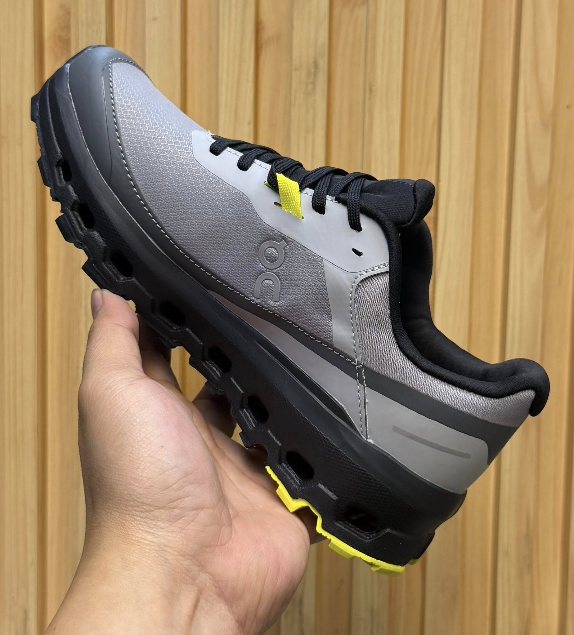 On Cloudvista 2 Gray Sneakers