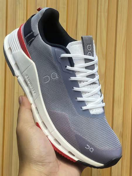 On Cloudnova Form 2 light gray