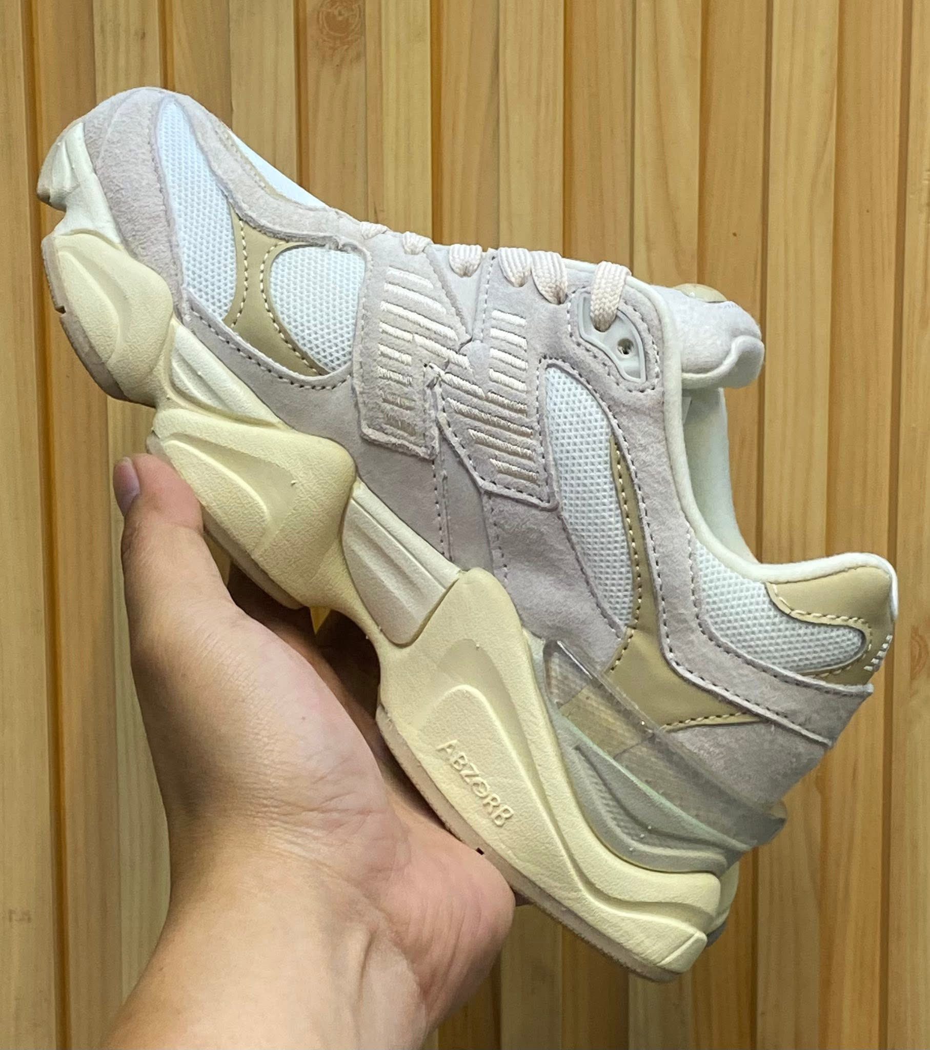 New Balance 9060 light yellow Sneakers
