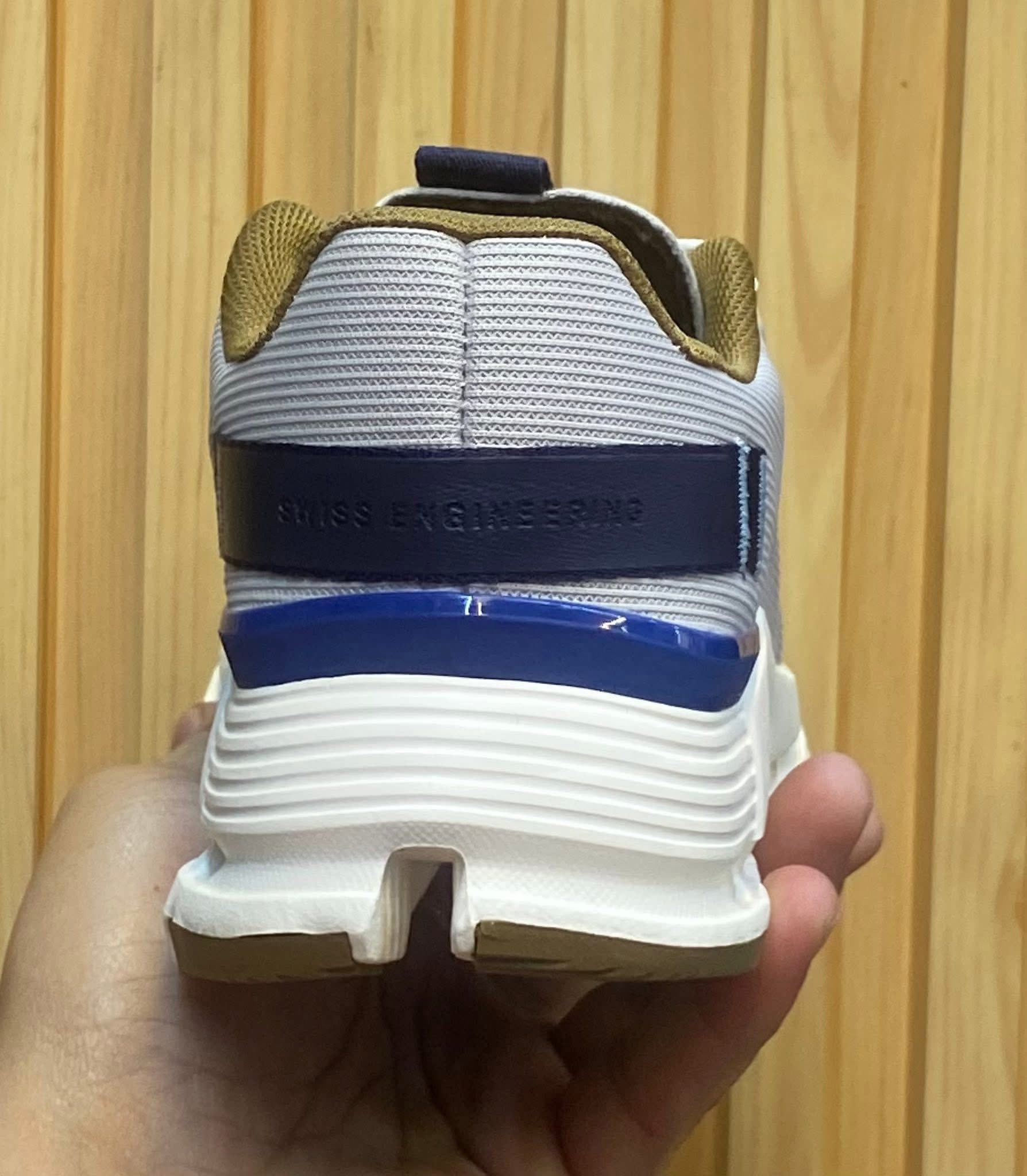 On Cloudnova Form 2 gray blue