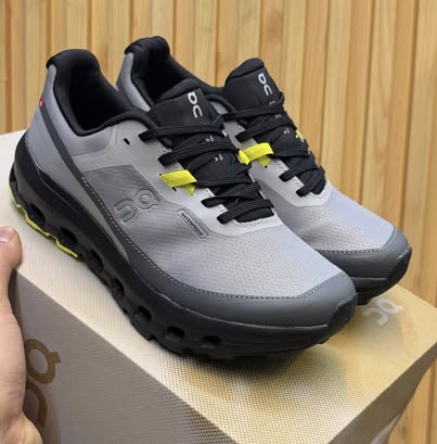 On Cloudvista 2 Gray Sneakers