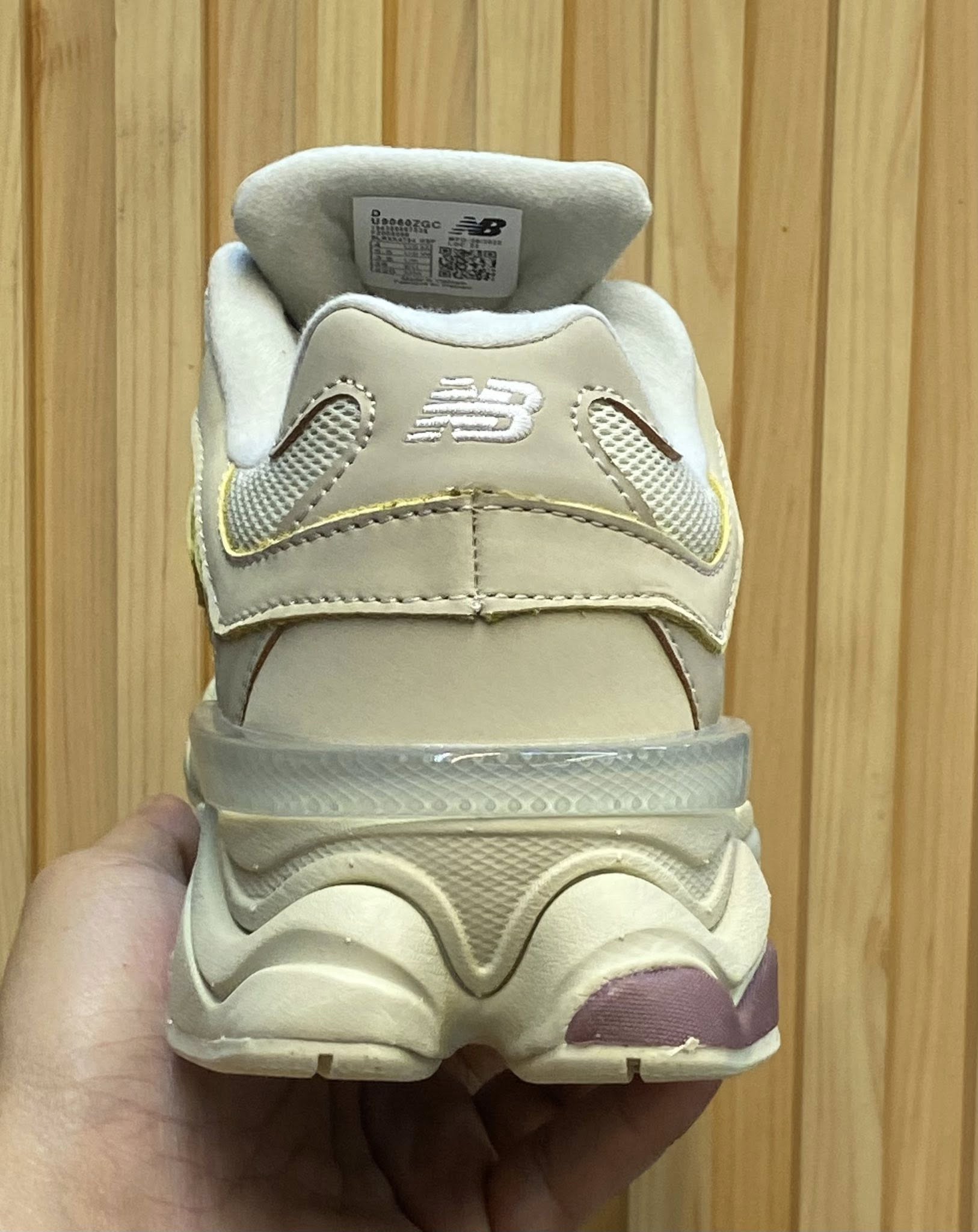 New Balance 9060 beige pink Sneakers