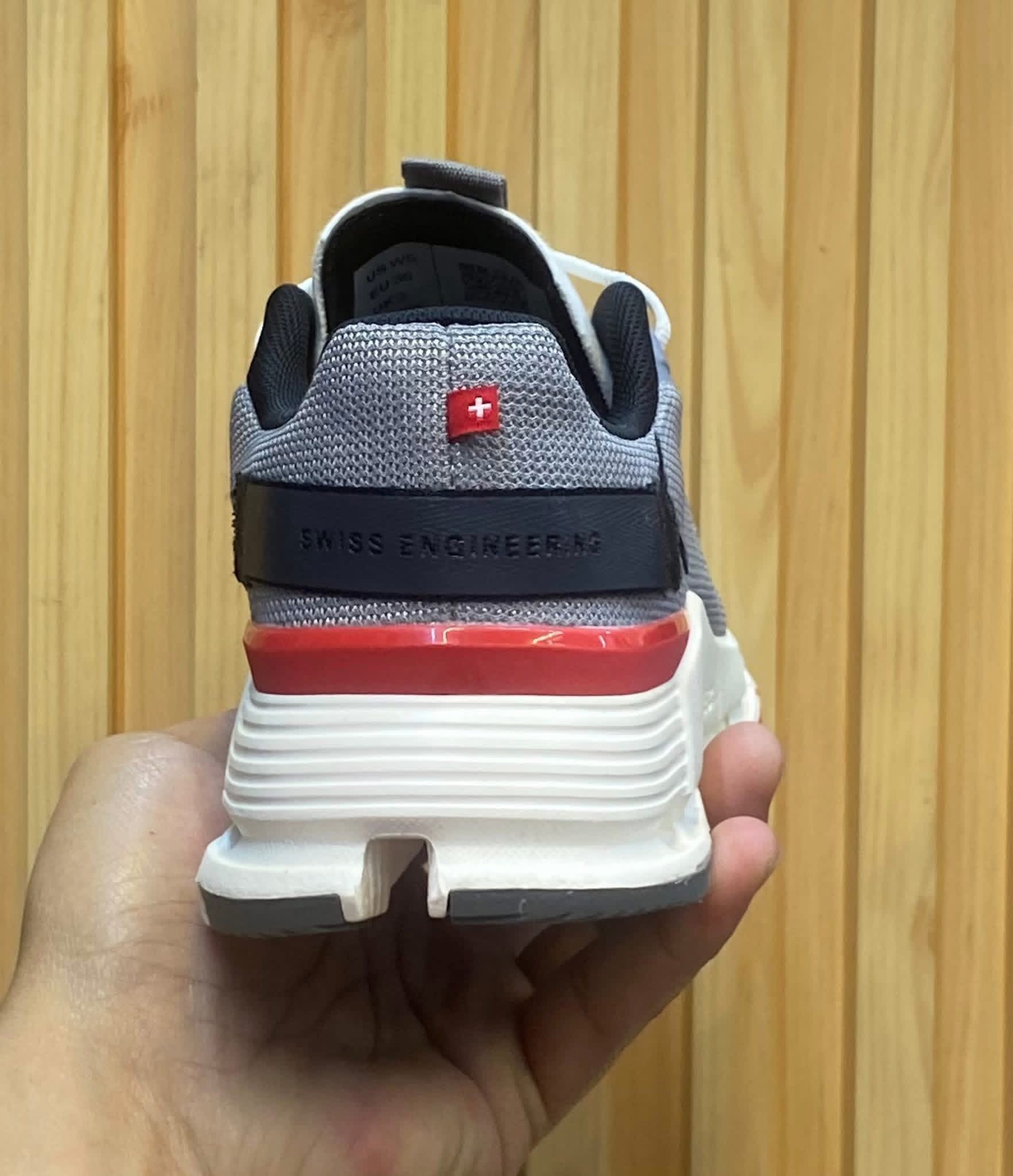 On Cloudnova Form 2 light gray