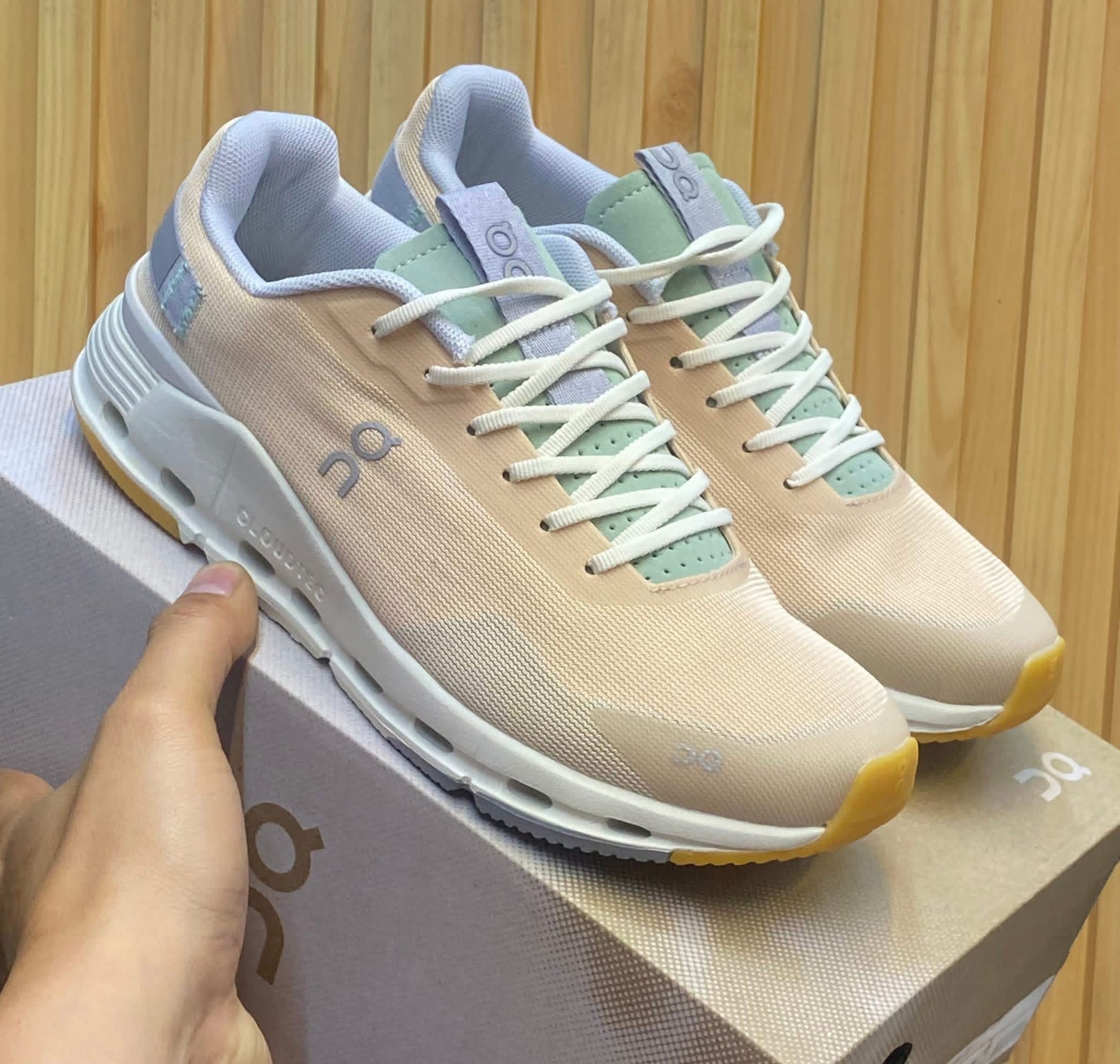 On Cloudnova Form 2 light yellow