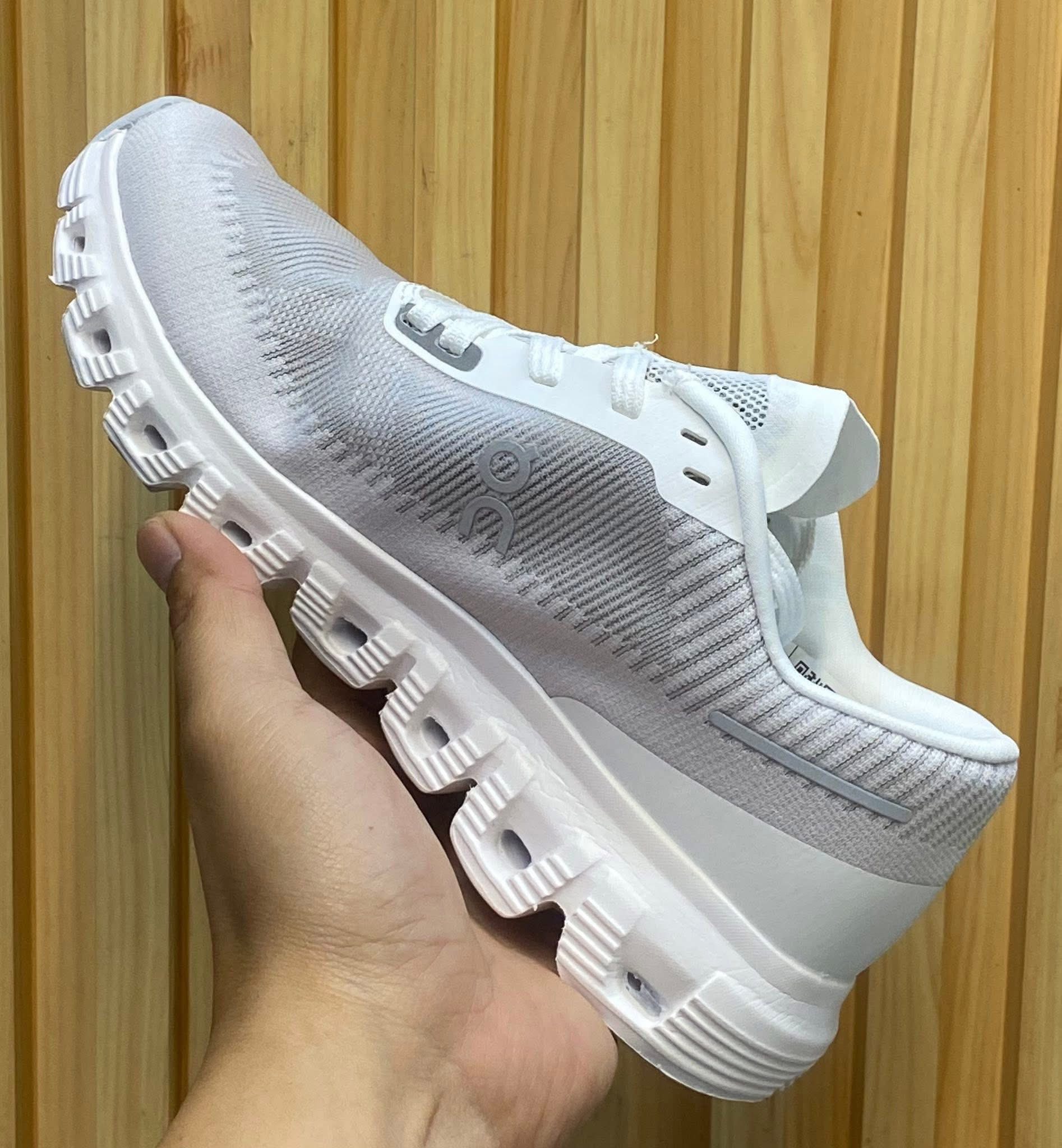 On Cloud 6 light gray Sneakers
