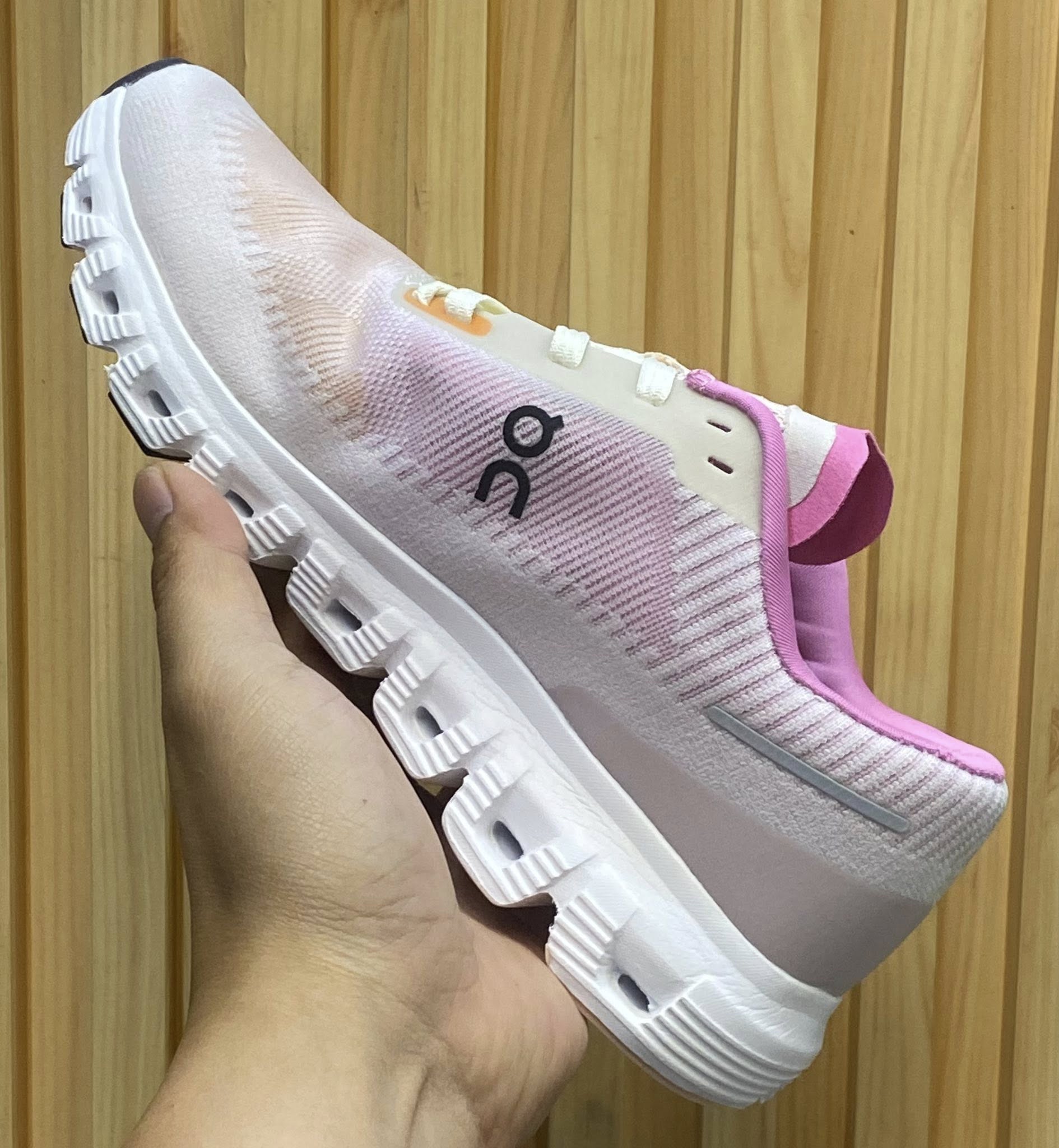 On Cloud 6 white pink Sneakers