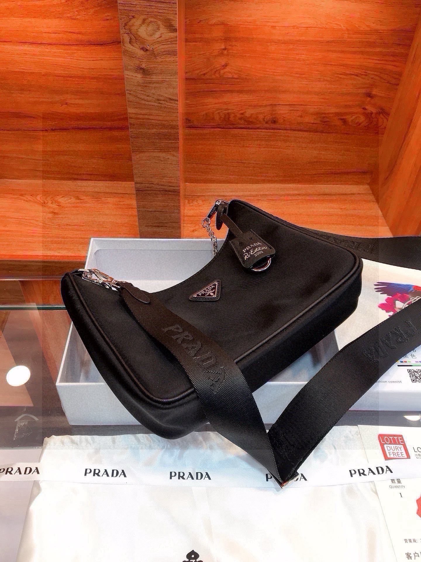 Prada Hobo Black [498306]