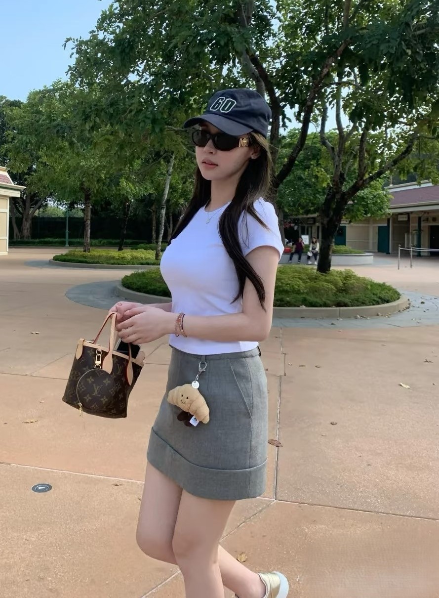 LV Neverfull BB [504523]