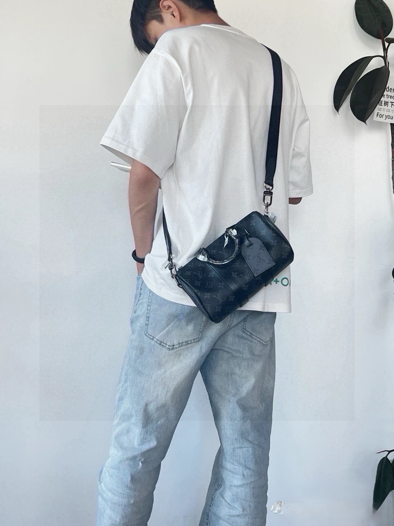 LV Keepall Black [504018]