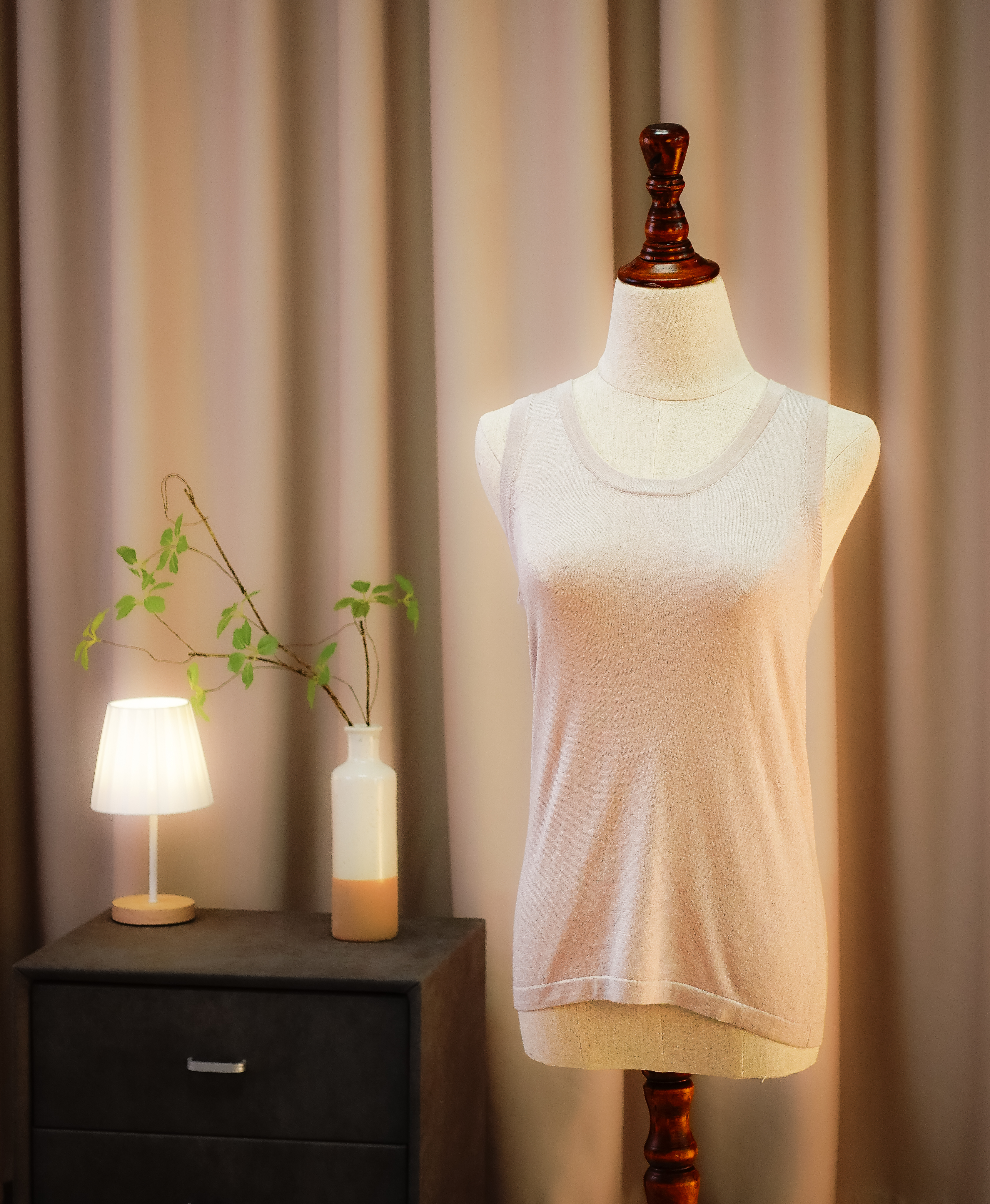 100% Pure Ultra-Fine Worsted Cashmere Sleeveless Vest