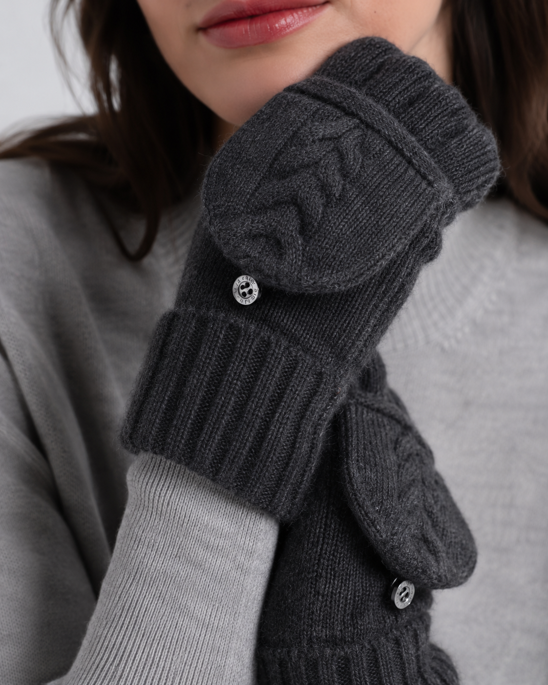 100% Pure Cashmere Convertible Fingerless Mittens in Deep Charcoal