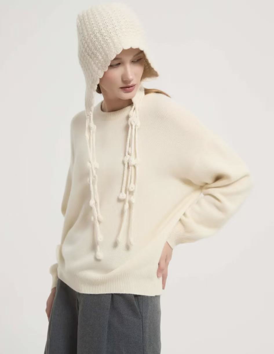 100% Pure Cashmere Hand-Knitted Bellflower Bonnet Hat